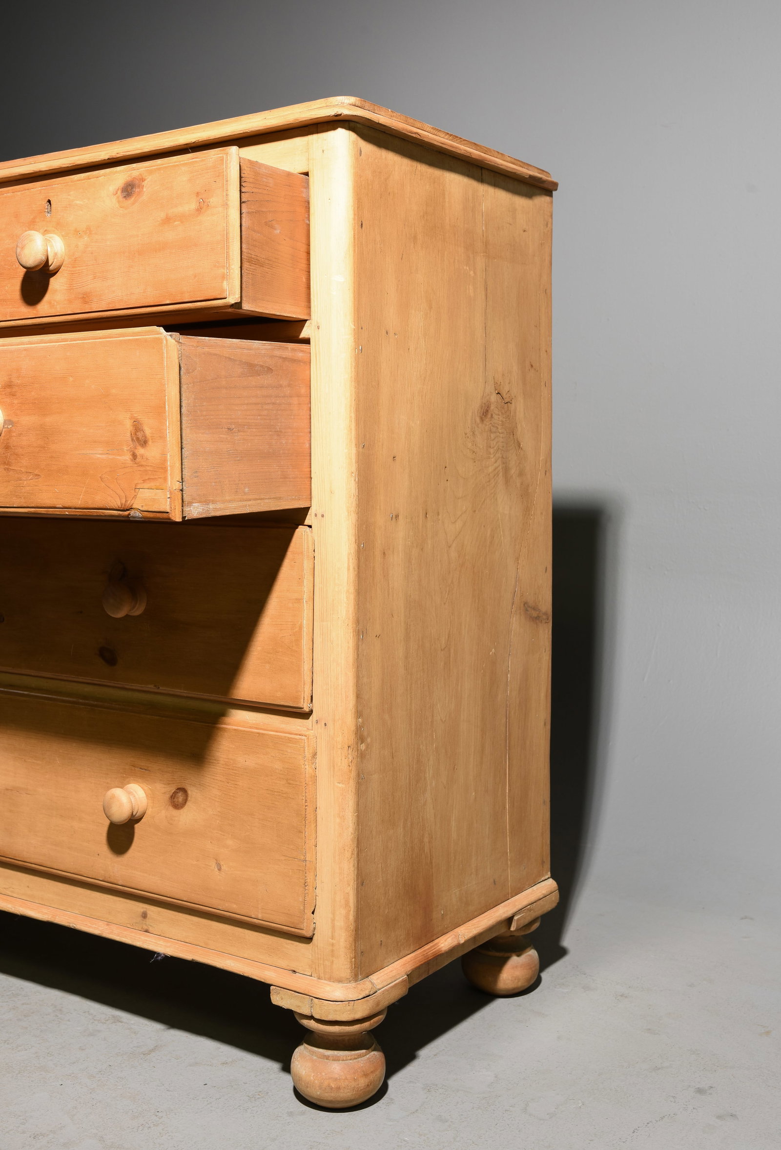 British Large Pine Five Drawer Chest - 3