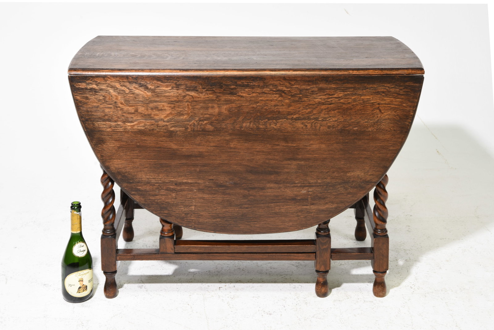 British Large Oak Barley Twist Drop Leaf Table: British Large Oak Barley Twist Drop Leaf Table - 28 in tall x 42 x 21, Leaves add an additional 19.5 inches each