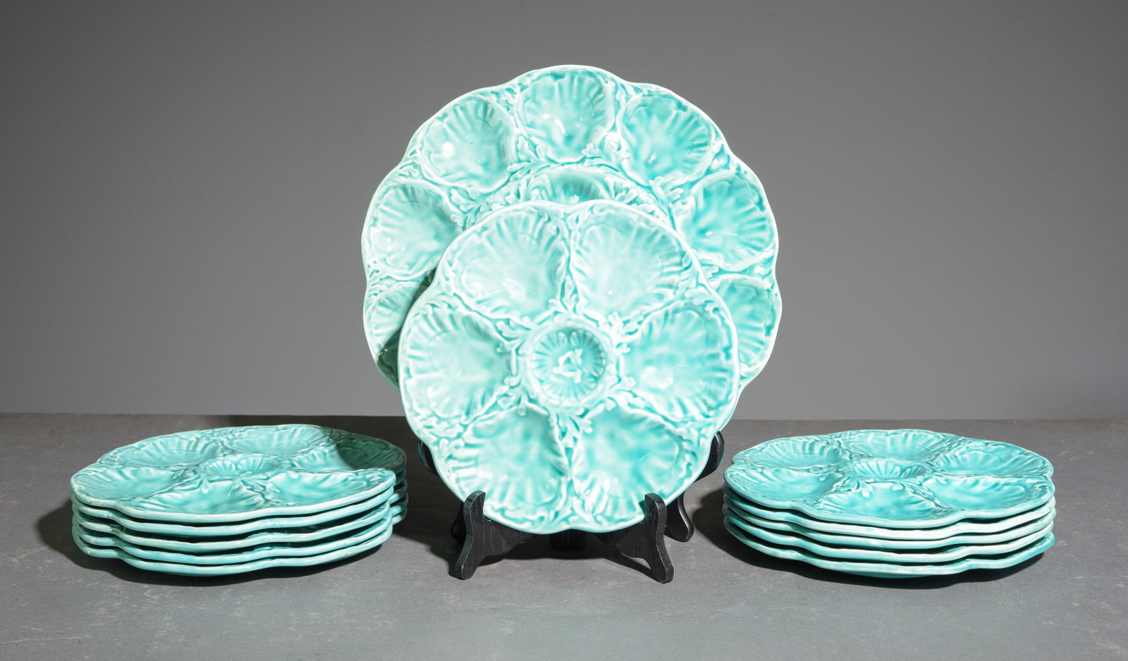 12pc French Scallop Plate Set - Platter & 11 Plates (1 of 6)