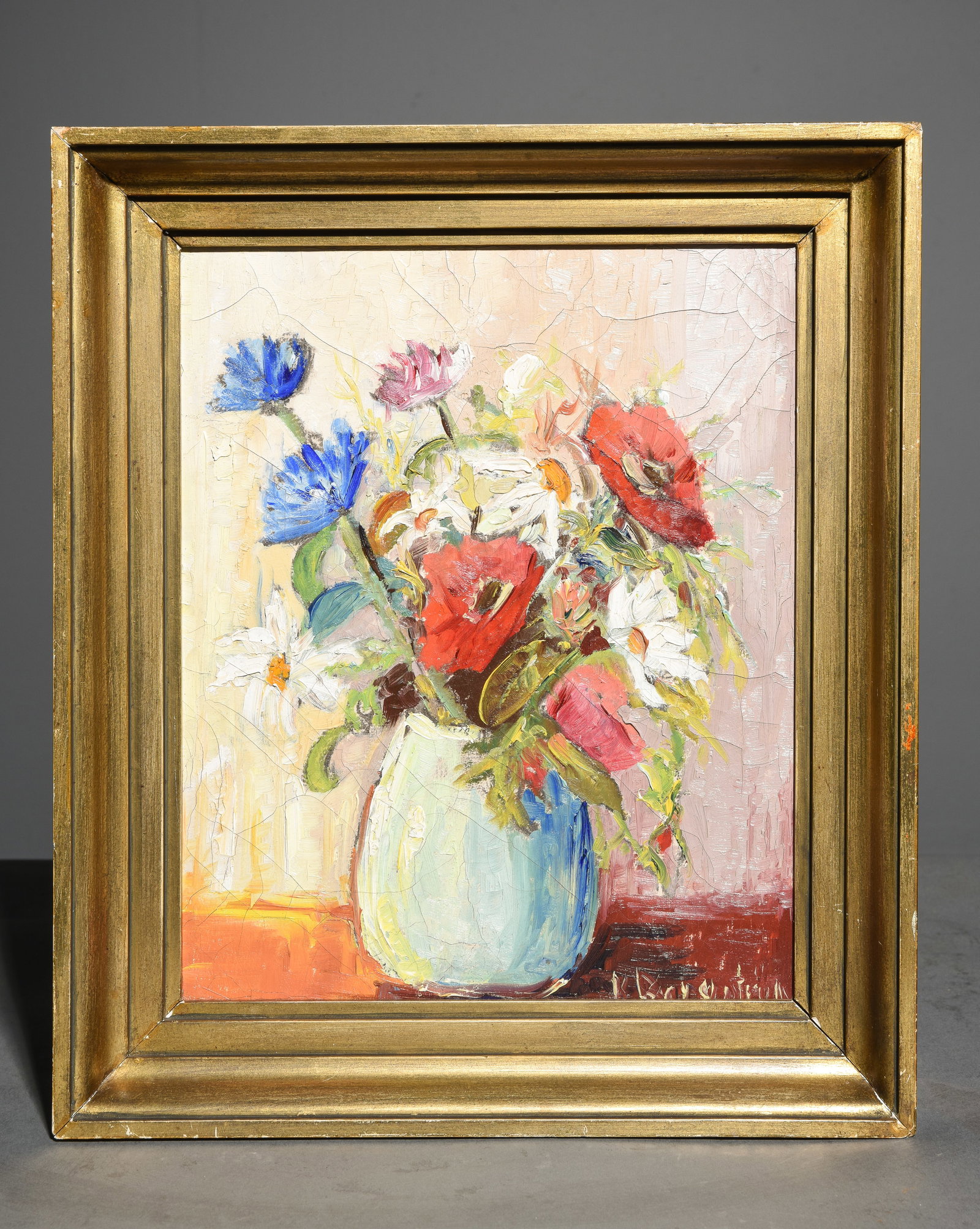 Antique Gold Framed Oil on Canvas Still Life: Antique Small Gold Framed Oil on Canvas Still Life - 13.25 in tall x 11.5 x 2.5, The work itself is 11 x 9