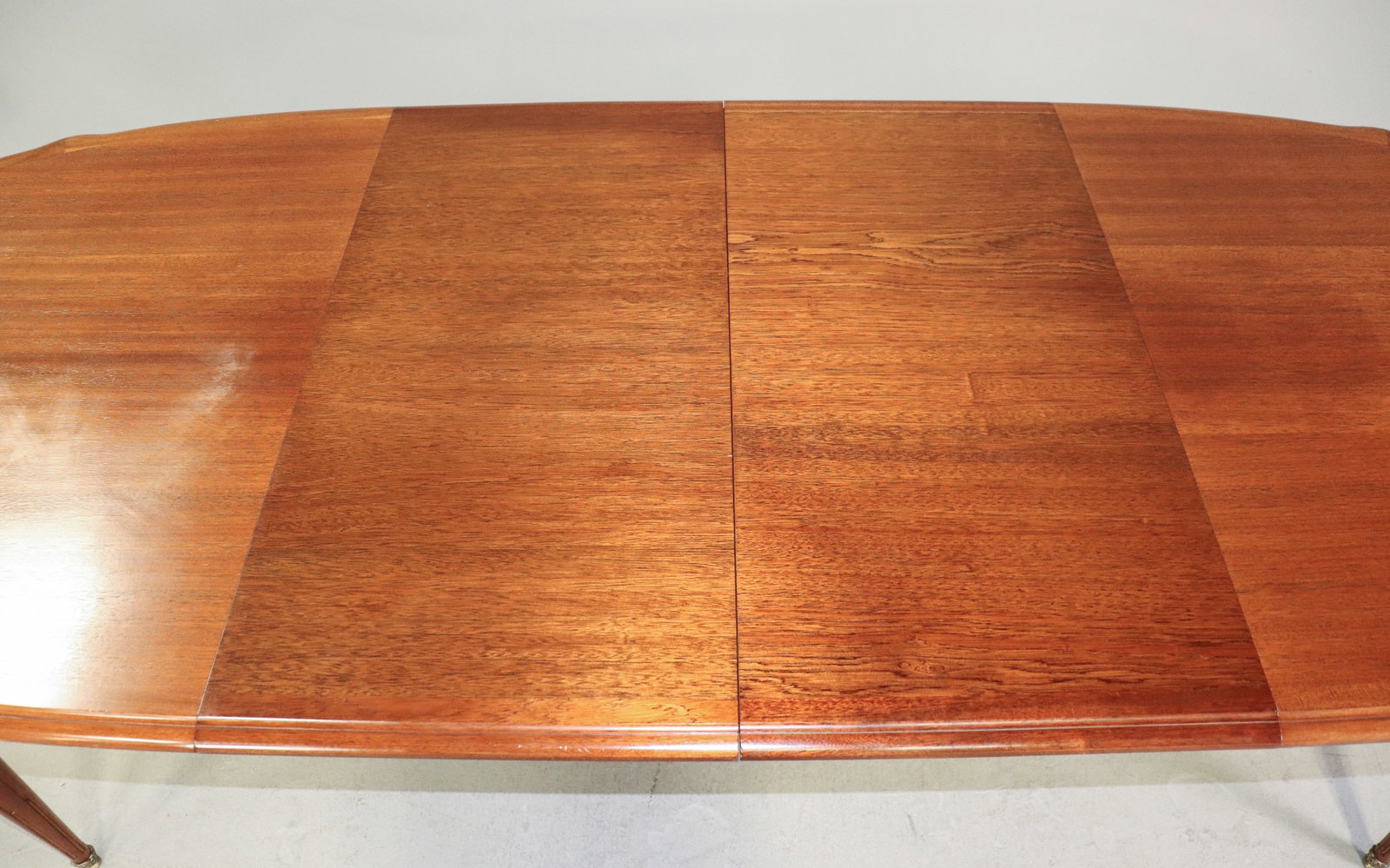 Louis XVI Style Dining Table with 2 Leaves - 4
