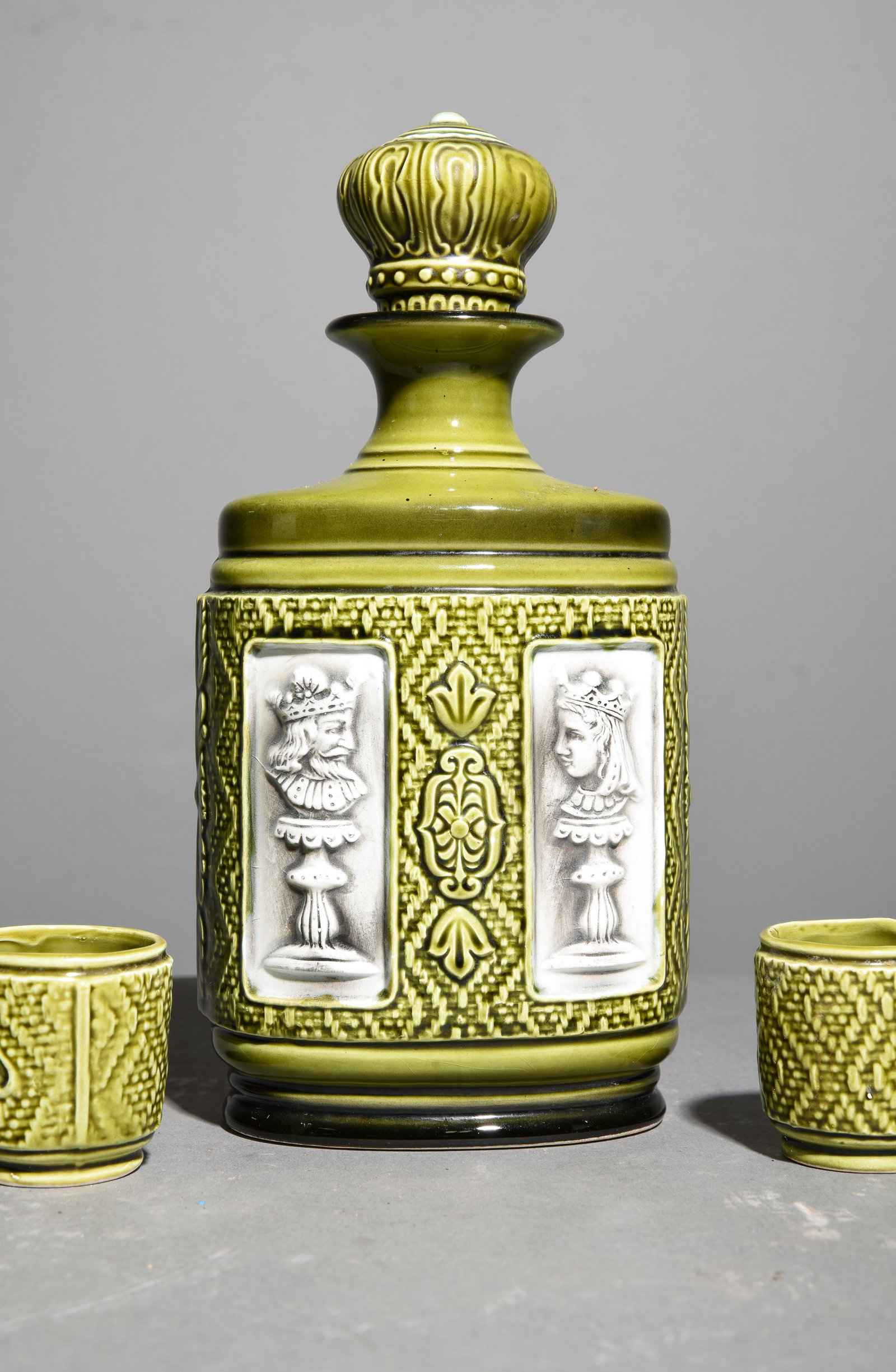 Sake Decanter with 6 cups - 3
