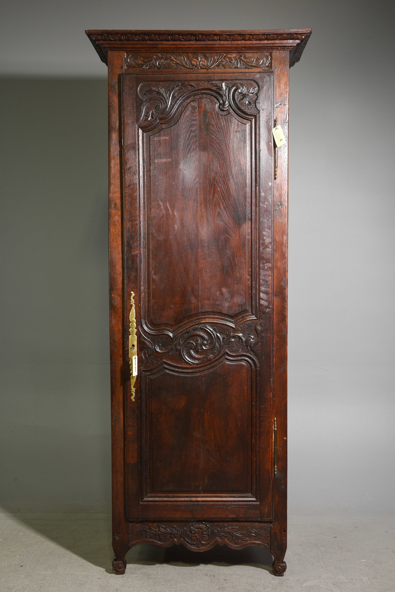 Louis XV Style Oak Bonnetiere / Robe: French Louis XV Style Oak Bonnetiere / Robe - 85.25 in tall x 34 x 18.5