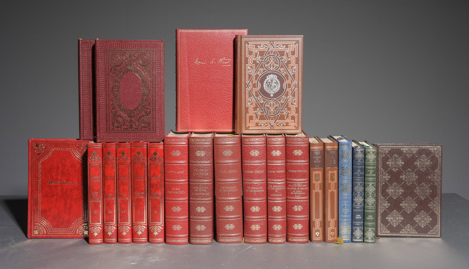 22 Assorted European Novels / Books (1 of 6)