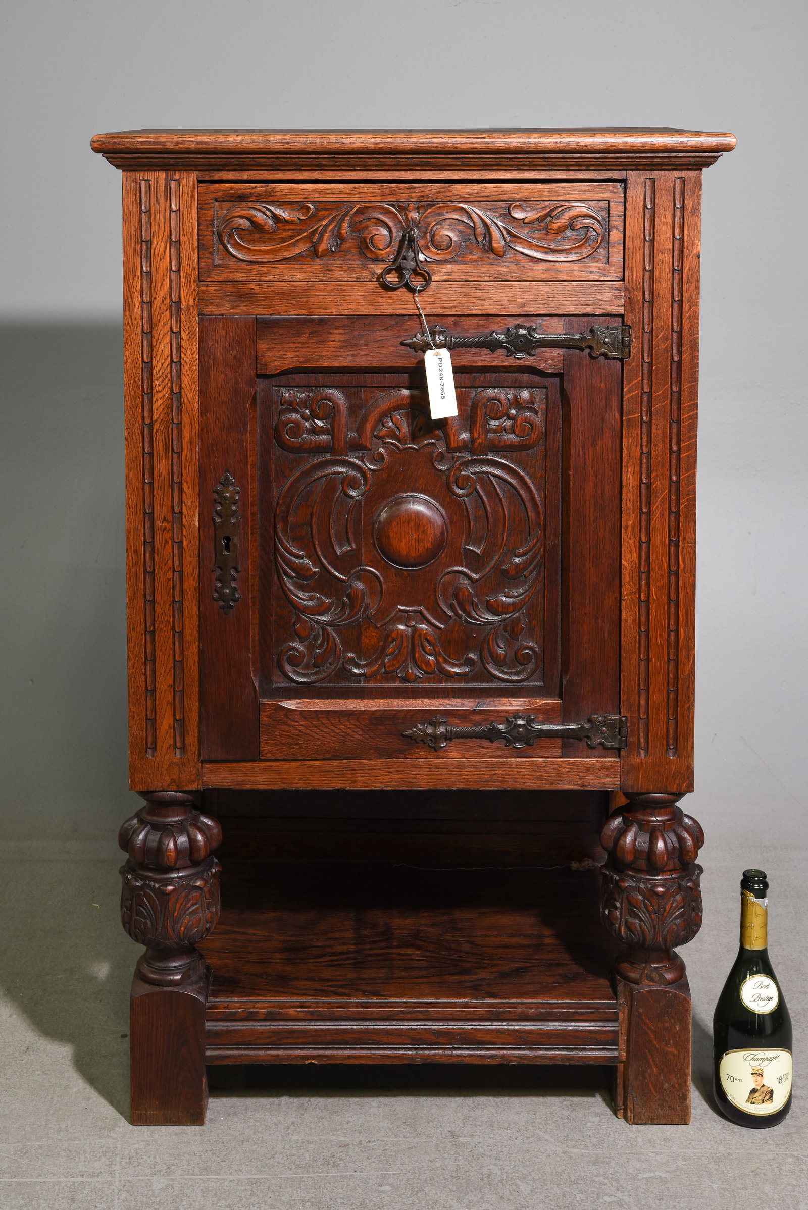 Renaissance Style Carved Oak Hall Cabinet (1 of 6)