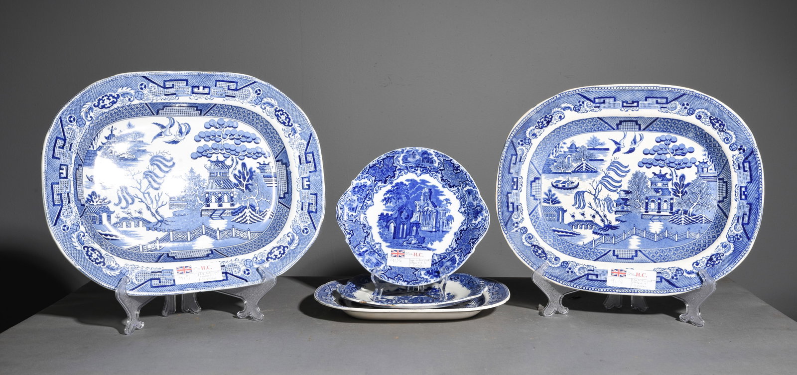 5pcs - Blue & White Platters & Plates: 5pcs - Blue & White Platters & Plates - Largest platter is 2 in tall x 17.5 x 14