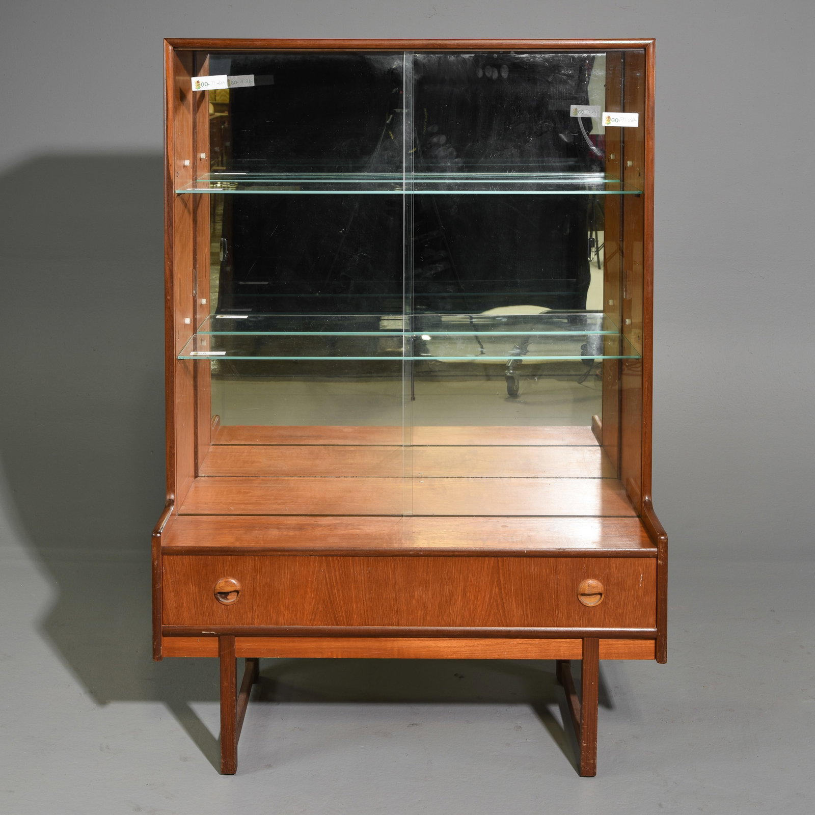 Mid Century Display Cabinet / Bookcase - Turnidge #1 (1 of 5)