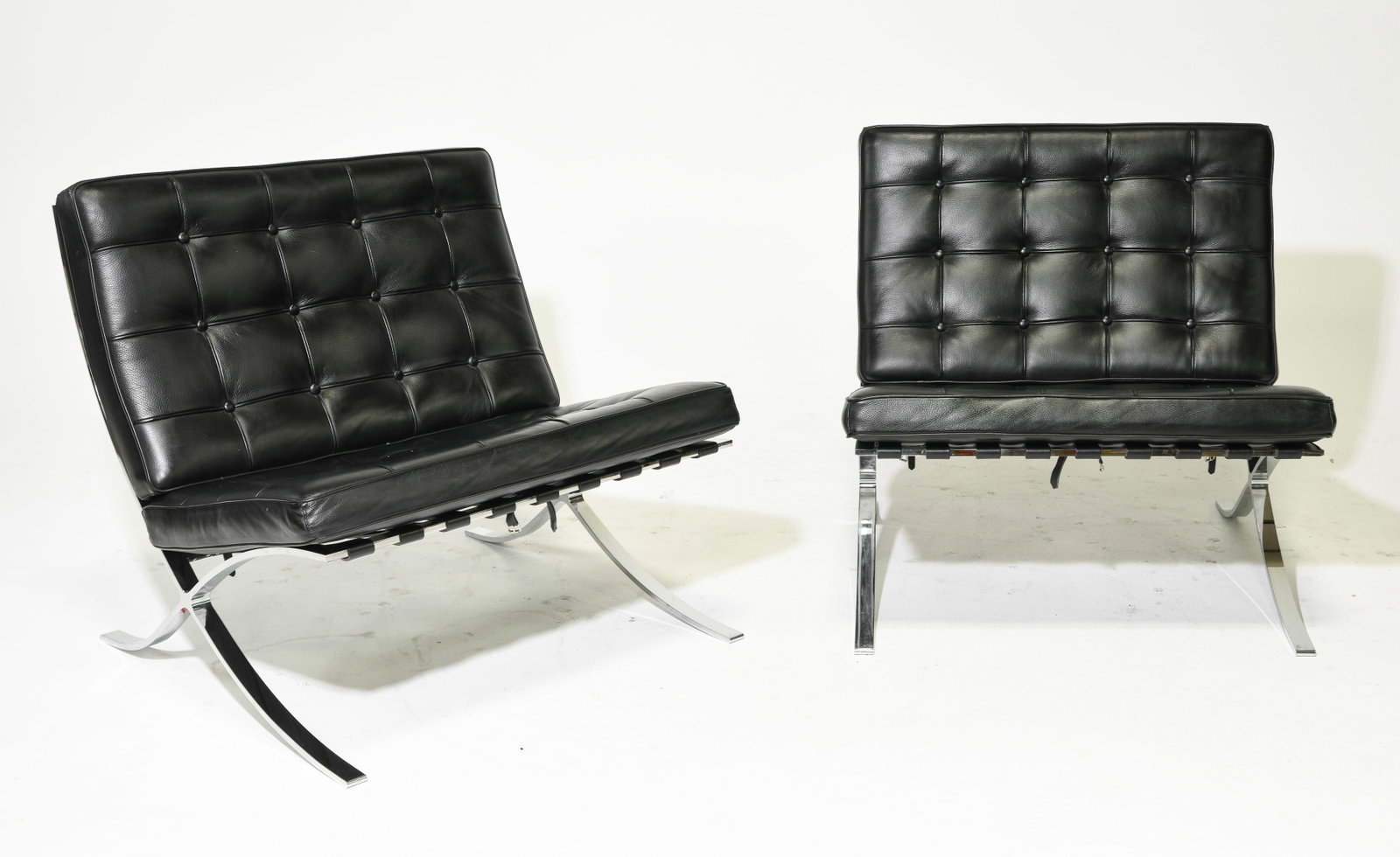 Barcelona Style Pair of Tufted Lounge Chairs: Barcelona Style Pair of Tufted Lounge Chairs - 30.5 in tall x 31 x 30 each with a seat height of 17 inches