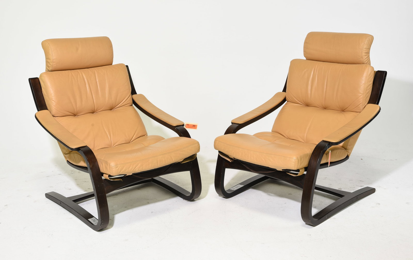 Mid Century Modern Pair of Leather Lounge Chairs (1 of 7)