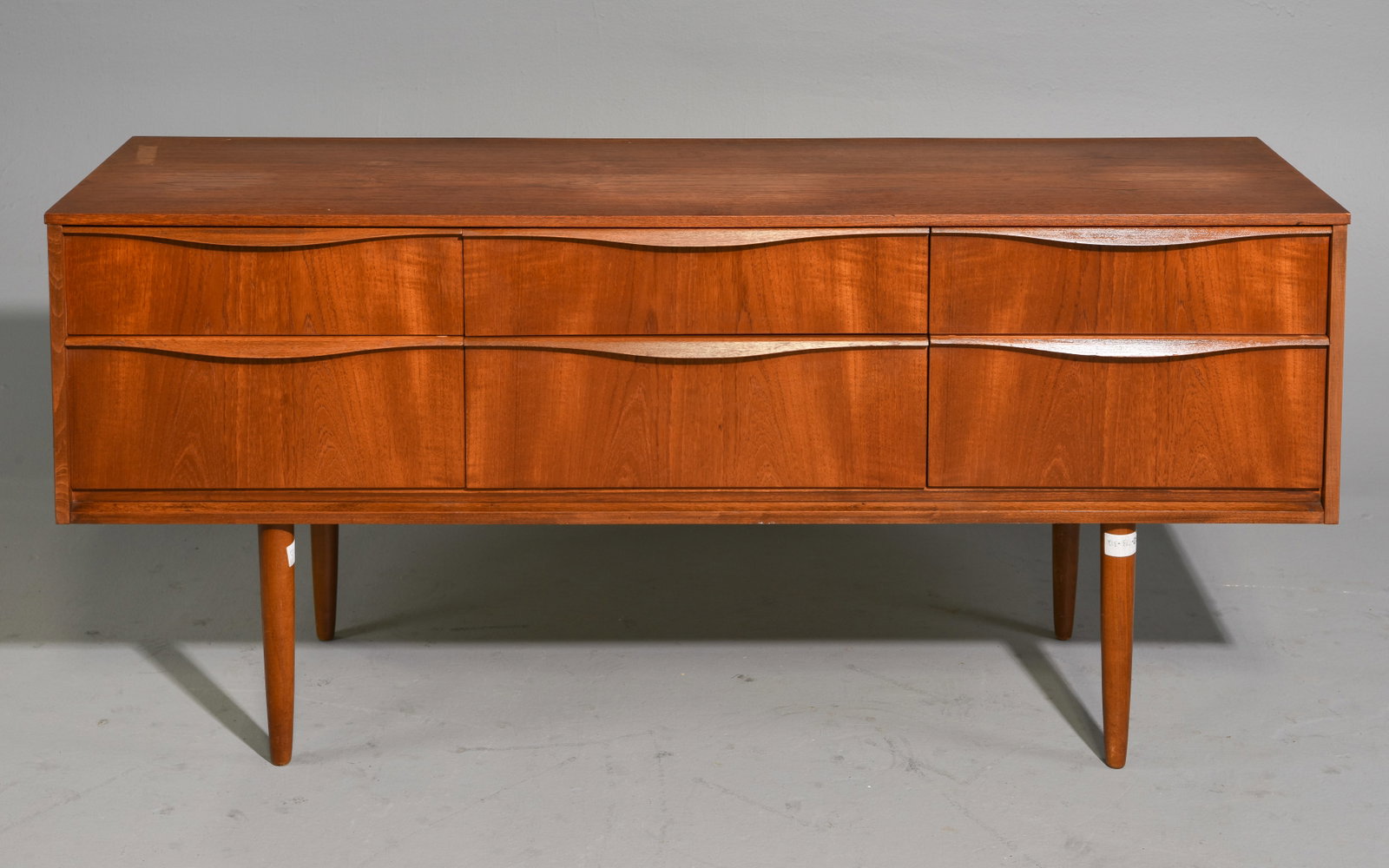 Mid Century Modern Six Drawer Dresser / Chest
