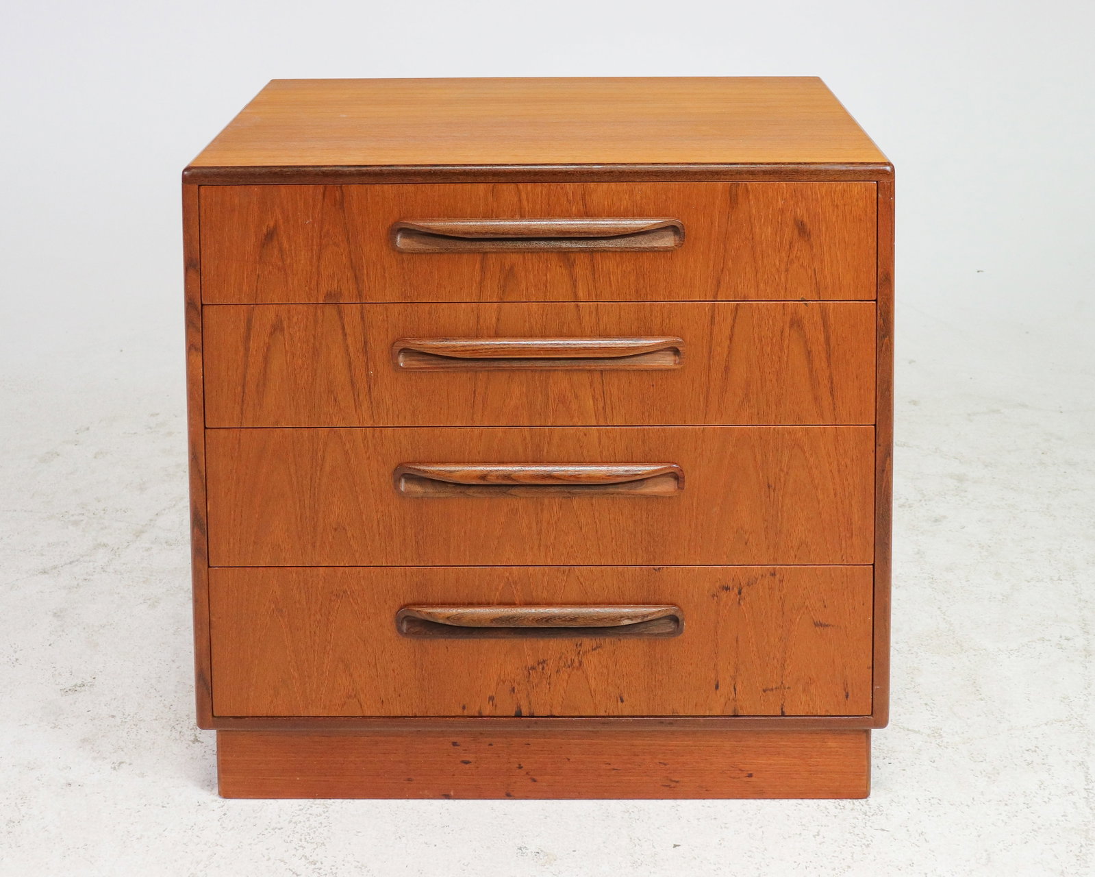 4 Drawer Mid Century Teak Chest - G-Plan (1 of 4)