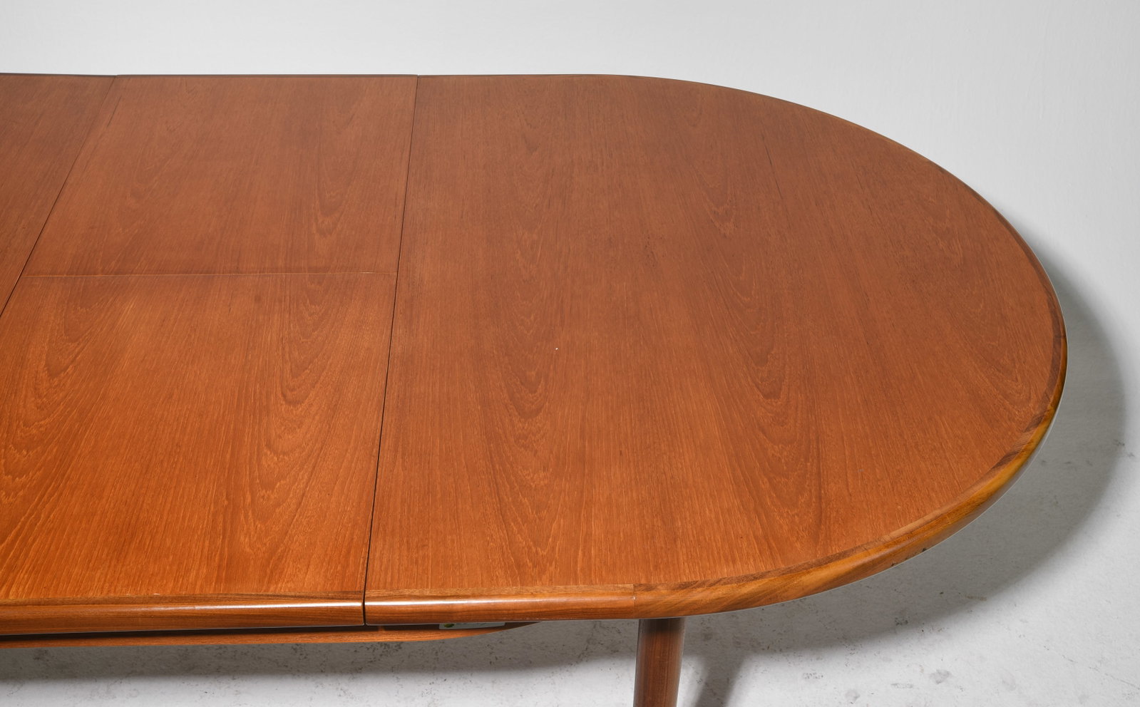 Mid Century Oval Dining Table by G-Plan - 4