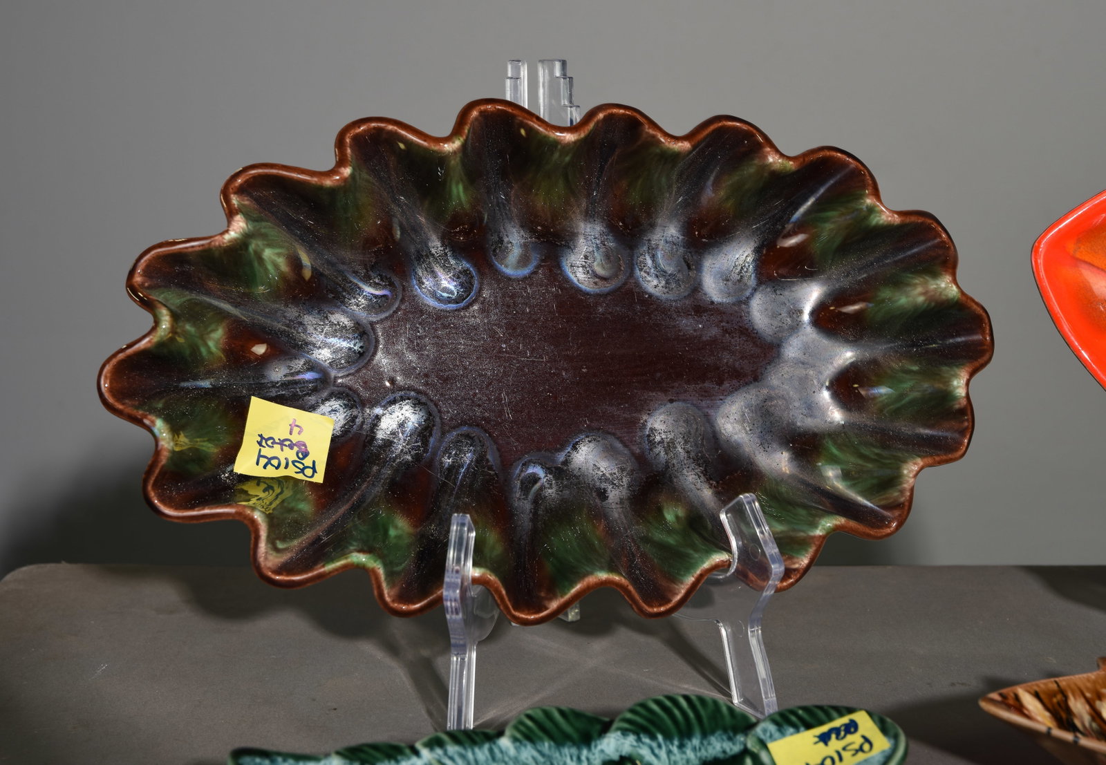5 Assorted Leaf Pottery Trays #1 - 2