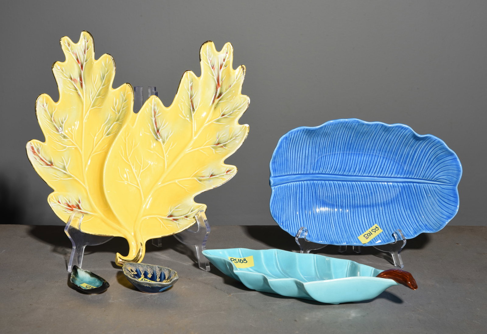 5 Assorted Leaf Pottery Trays #2