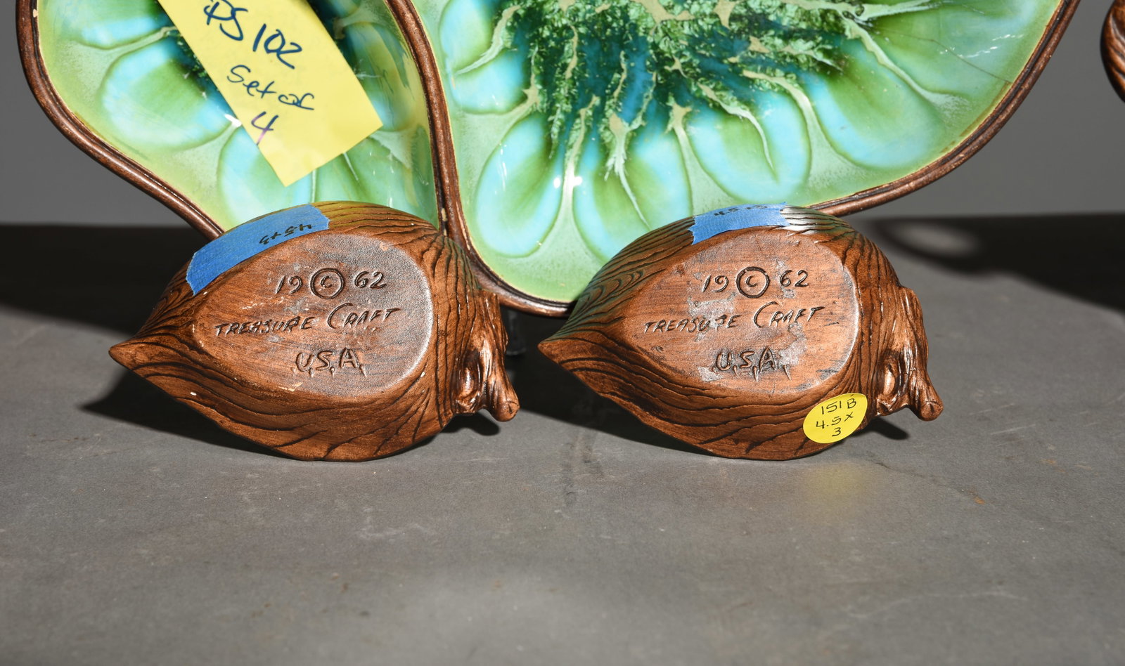 4 Assorted Leaf Pottery Trays - 3