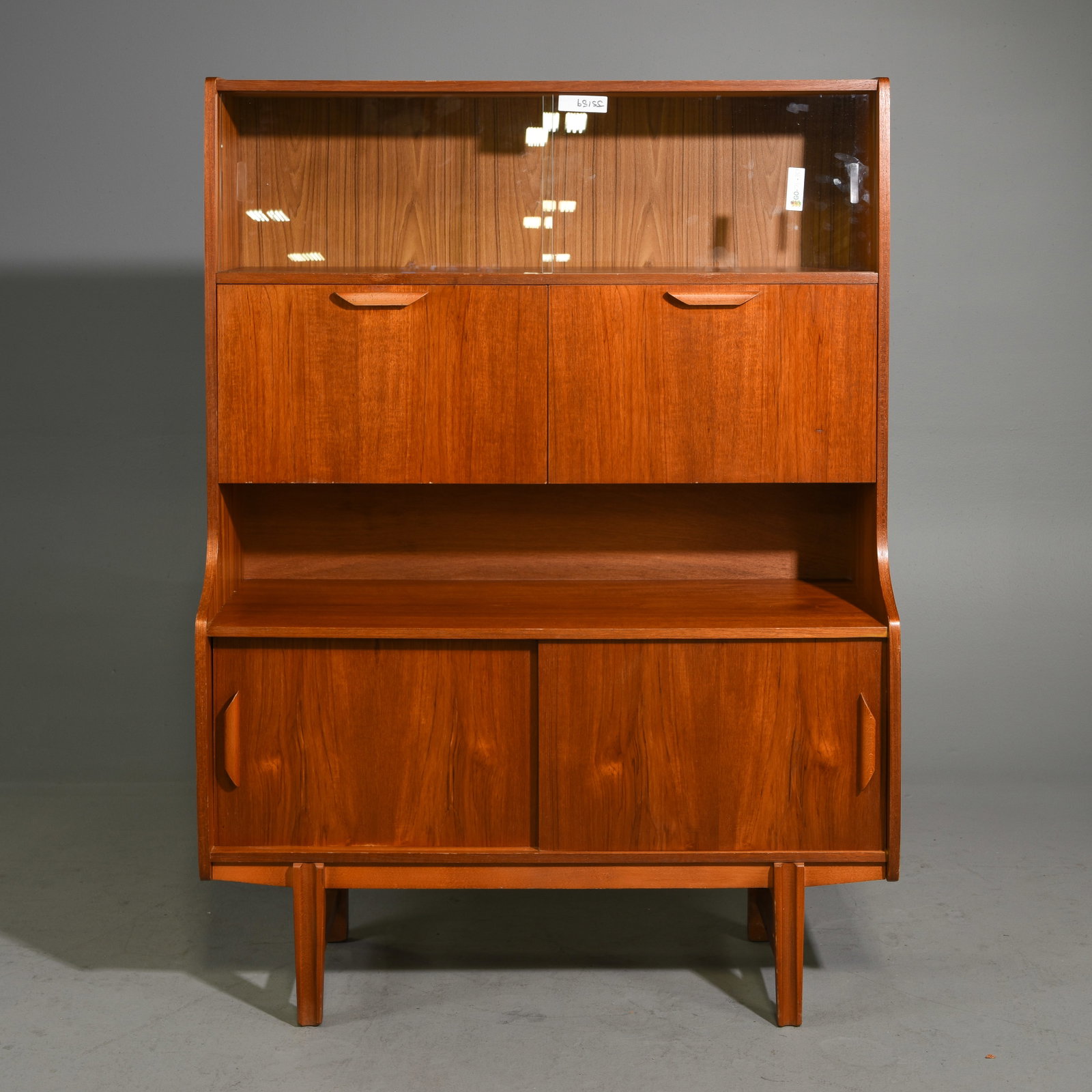 Mid Century Modern Cocktail Cabinet (1 of 9)