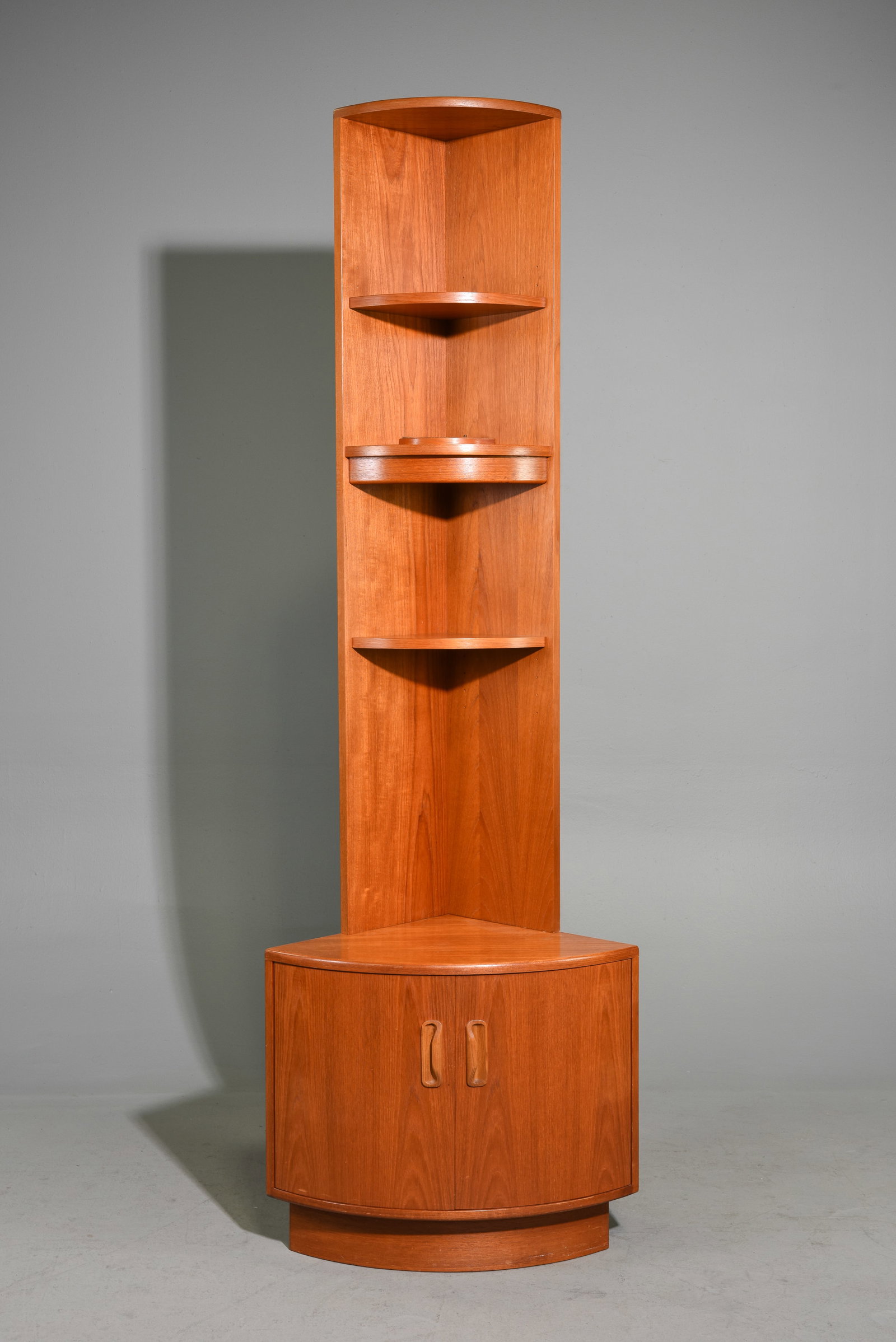 Mid Century Modern Corner Cabinet - Gplan (1 of 6)