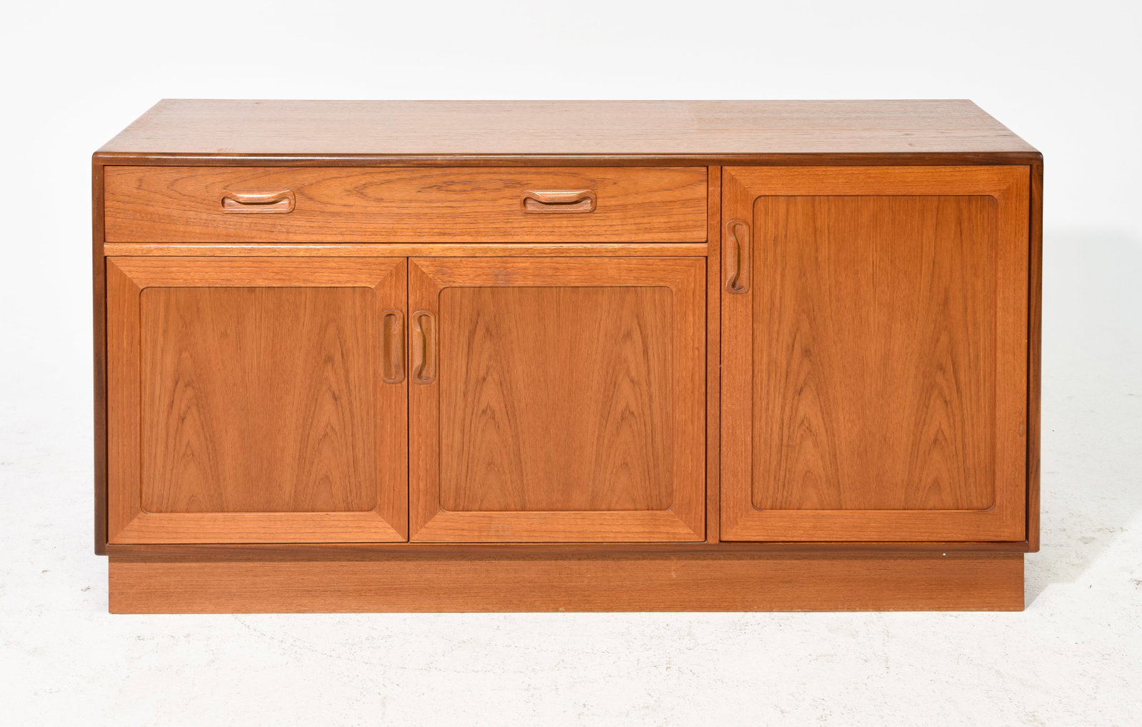 Mid Century Modern Sideboard / Credenza - Gplan: Danish Modern Style Teak Sideboard / Credenza by British Furniture Maker G-Plan - 28 in tall x 54.5 x 17.5