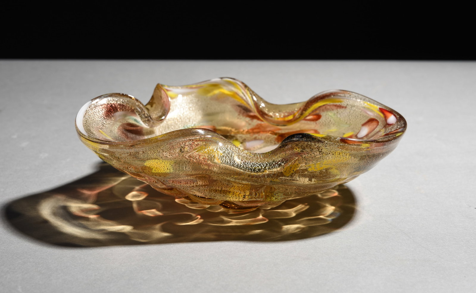 Murano Art Glass Bowl: Murano Art Glass Bowl - 2.5 in tall x 8 x 7