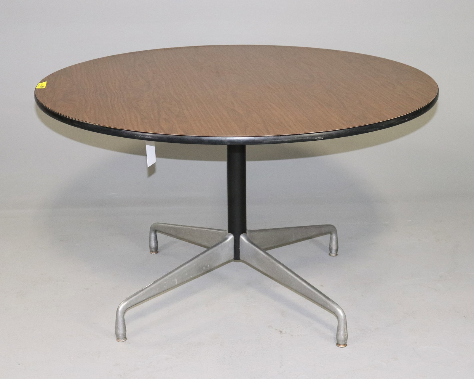 Herman Miller Round Dining / Conference Table (1 of 4)