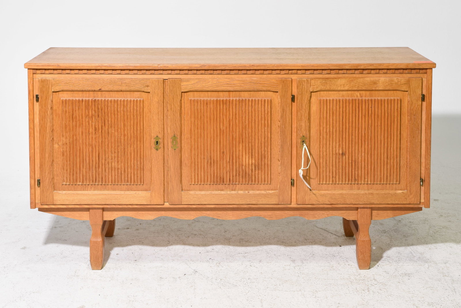 Danish Oak Three Door Sideboard / Server: Danish Oak Three Door Sideboard / Server - 31.5 in tall 60 x 17 - Similar in style to / possibly by : S. Thrane & Son / Henning Kjaernulf / Guillerme & Chambron.