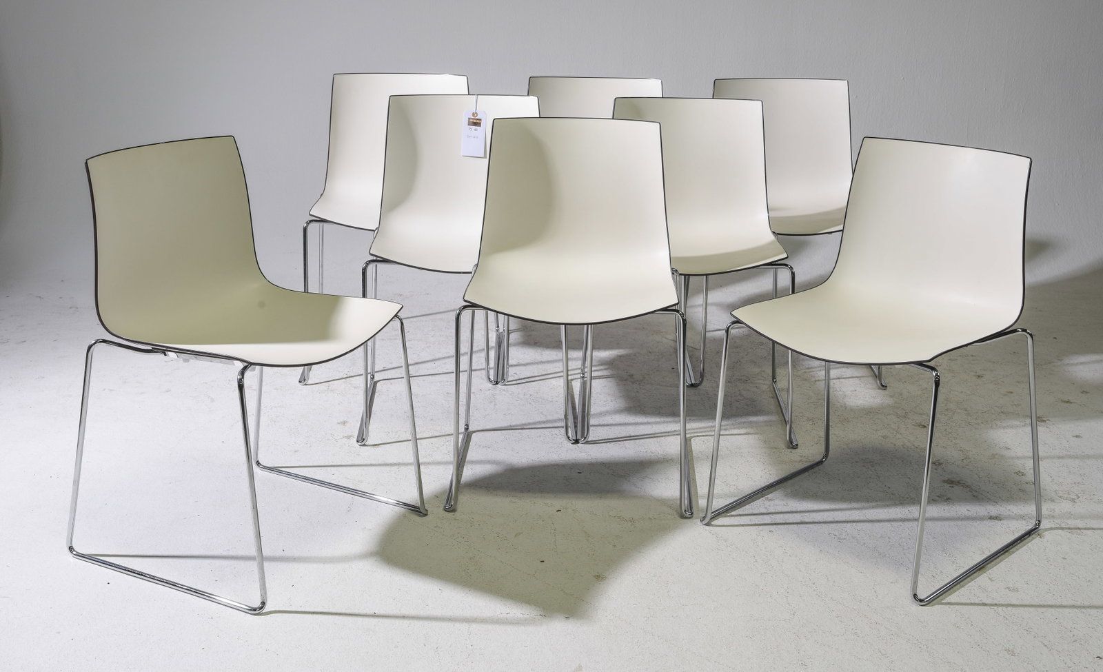 Arper Catifa Set of 8 Modern Chairs: Arper Catifa Set of 8 Modern Chairs - 31 in tall x 18 x 19 each with a seat height of 17 inches