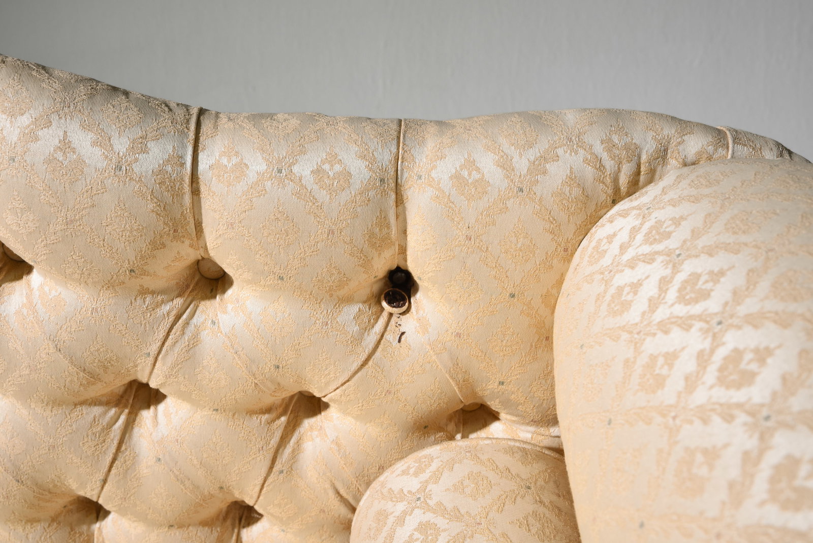 Louis Philippe Style Button Tufted Back Settee - 4