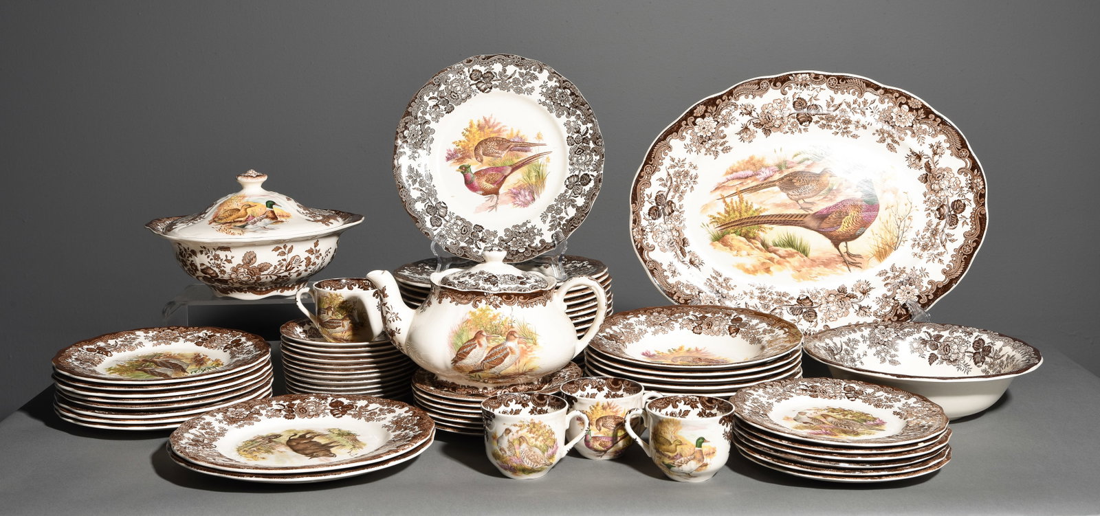 Set of 64pcs Worcester China - Palissy Game Series: Set of 64pcs Worcester China - Palissy Game Series - platter is 1.5 in tall x 16 x 13, bowl is 5 in tall x 10.5 x 9.5