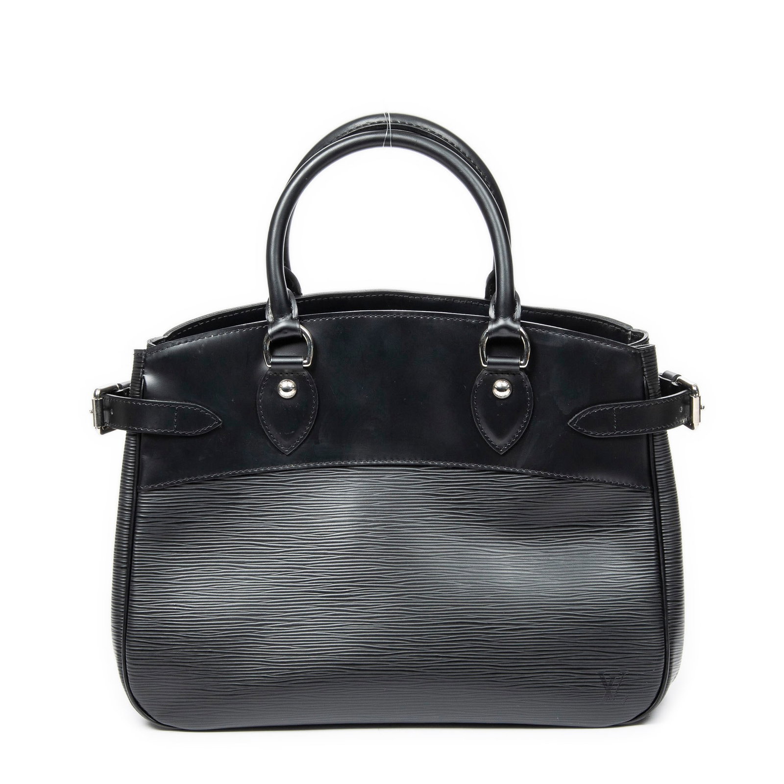 Louis Vuitton Passy PM in Black Epi: Genuine Pre-Owned Louis Vuitton Passy PM in Black Epi made in France in A condition. Date Code is SR1097 (19th Week of 2007) Measurements: 32*26*13cm (Length * Height * Width). This lot includes a cer