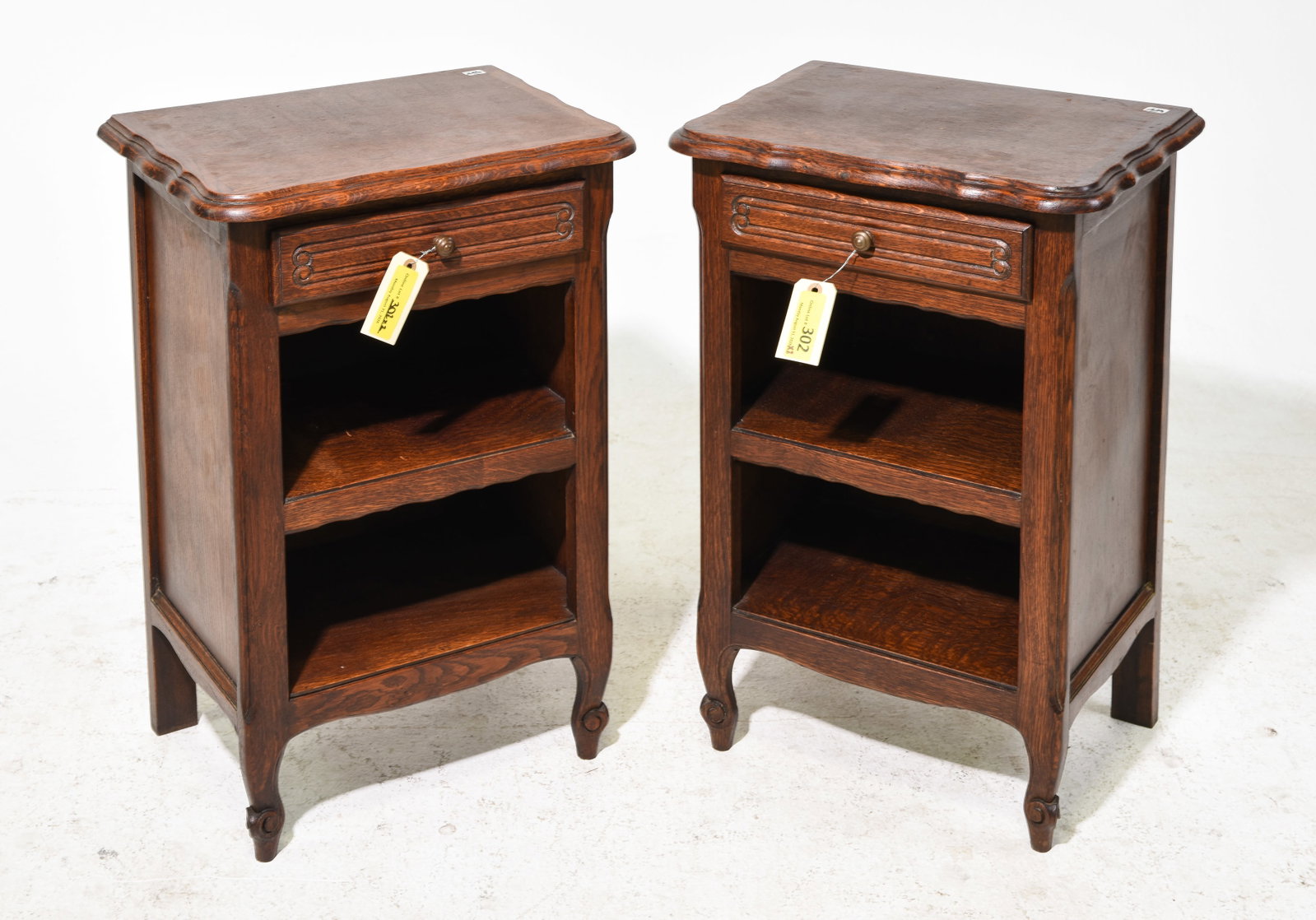 Louis XV Style Pair of Oak Nightstands / Side Cabinets: French Louis XV Style Pair of Oak Nightstands / Side Cabinets - 26 in tall x 18 x 13 each