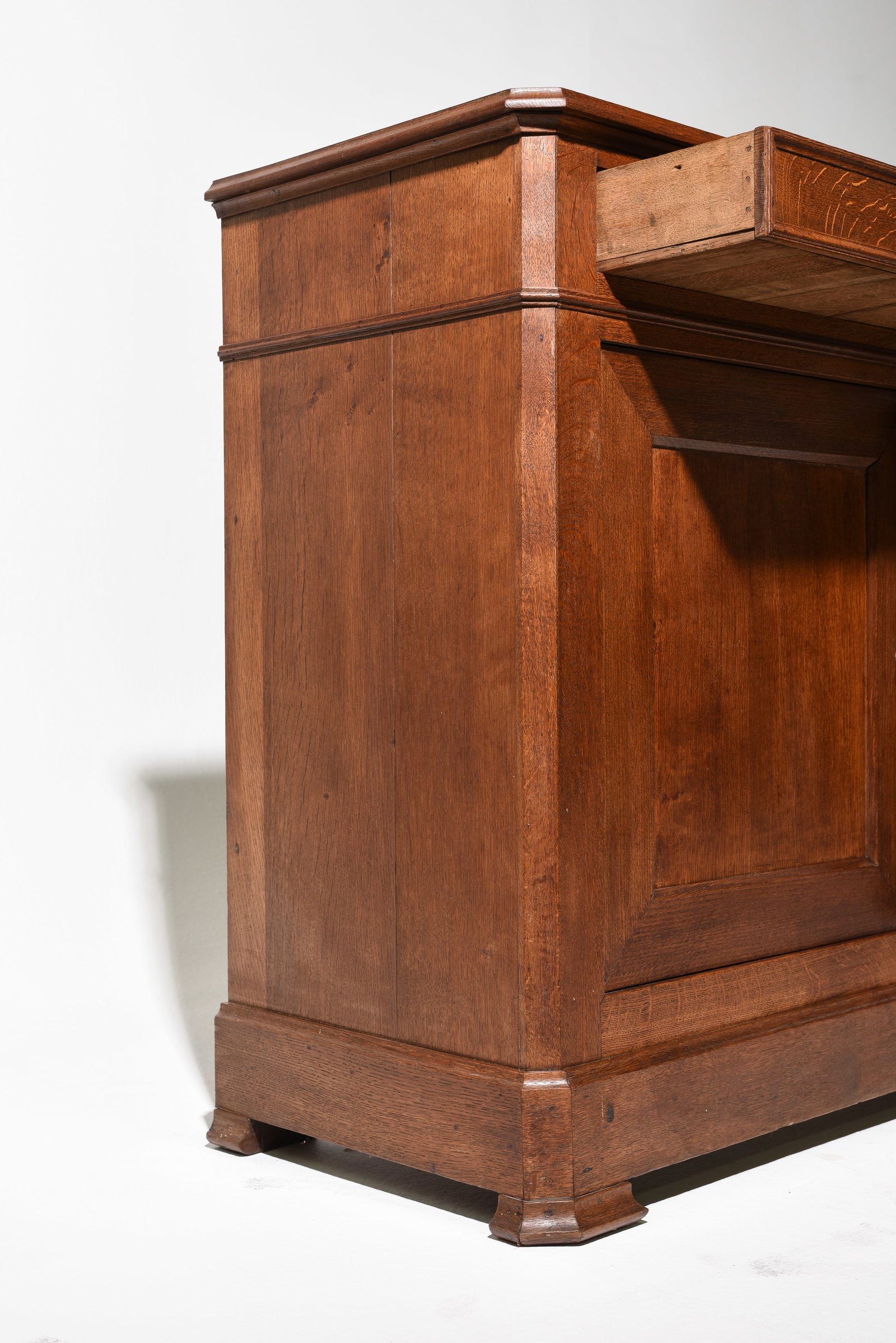 French Oak Two Drawer Two Door Buffet - 7