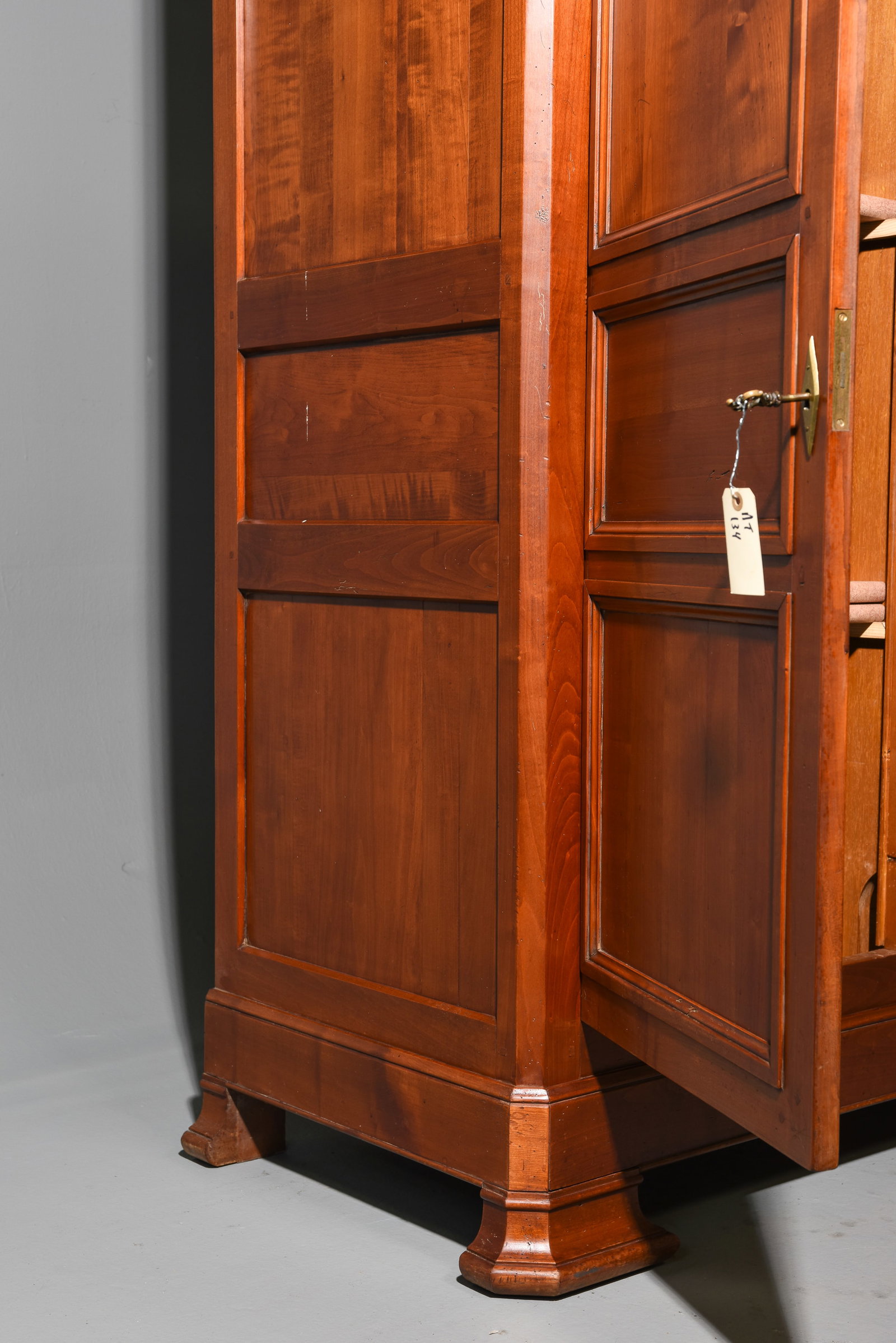 French Cherry Double Door Robe - 6
