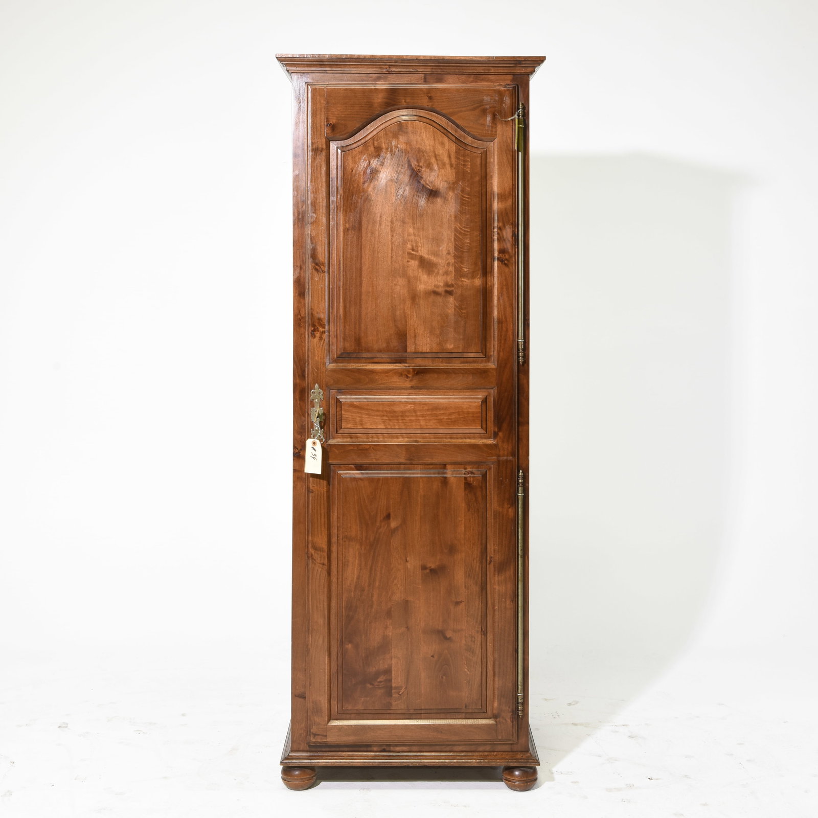 Louis XV Style Oak Bonnetiere / Robe: French Louis XV Style Oak Bonnetiere / Single Door Cupboard - 69.5 in tall x 22.5 x 20.5