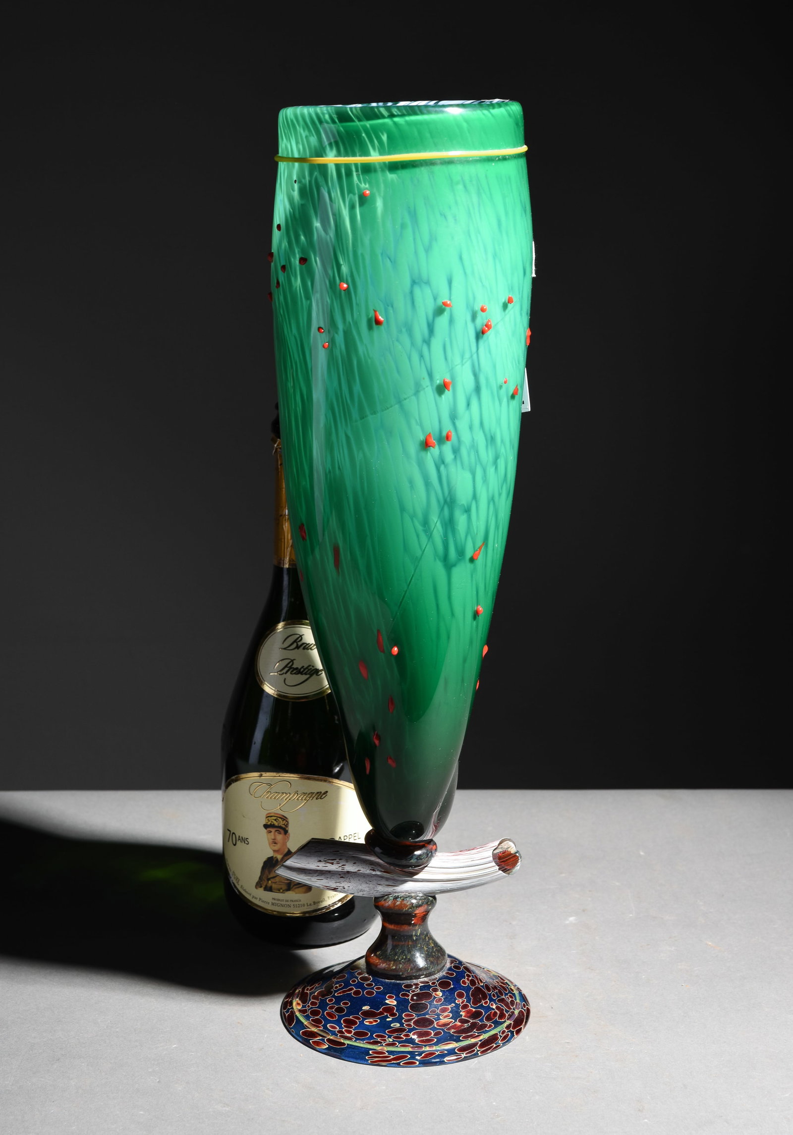 Handblown Art Glass Vase By Kyle Gribskov: Handblown Art Glass Vase By Kyle Gribskov - 18 in tall x 5.5 in diameter