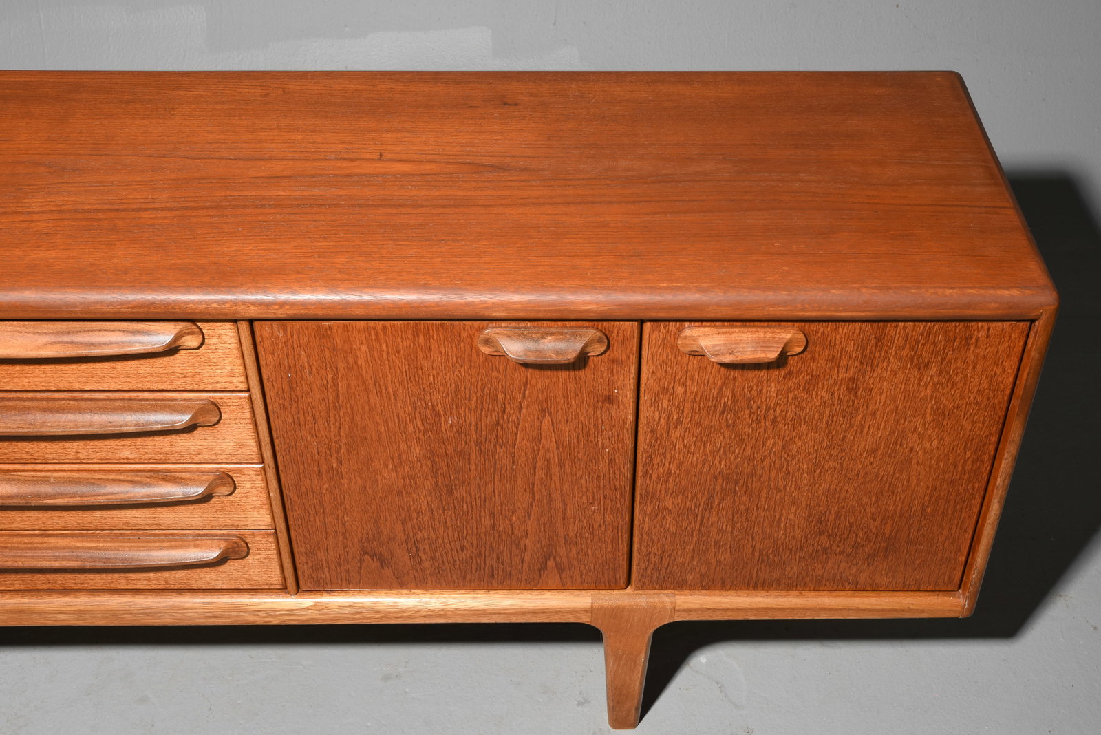 Mid Century "Sequence" Sideboard by Younger - 4