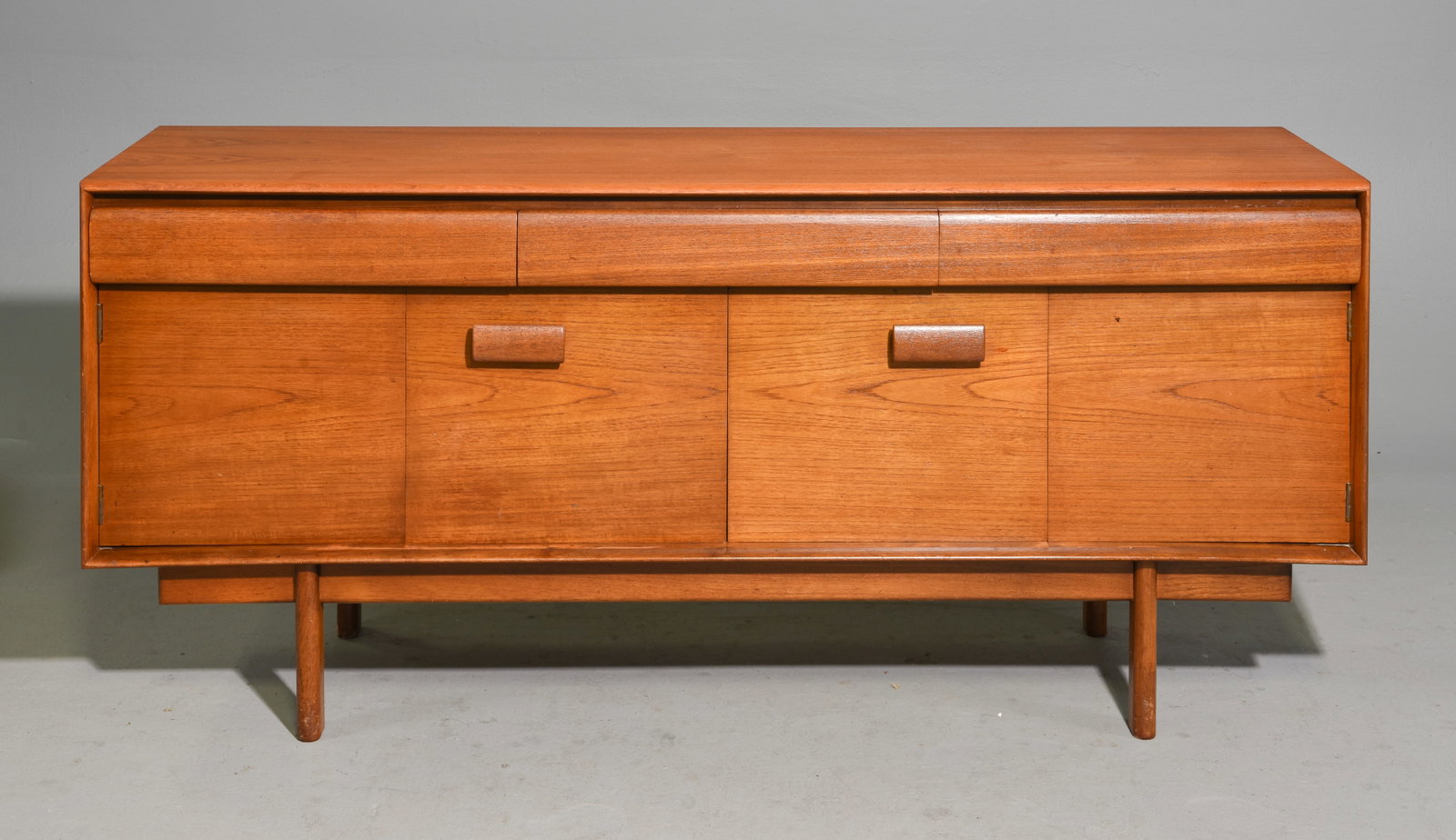 Mid Century Modern Sideboard - White & Newton (1 of 8)