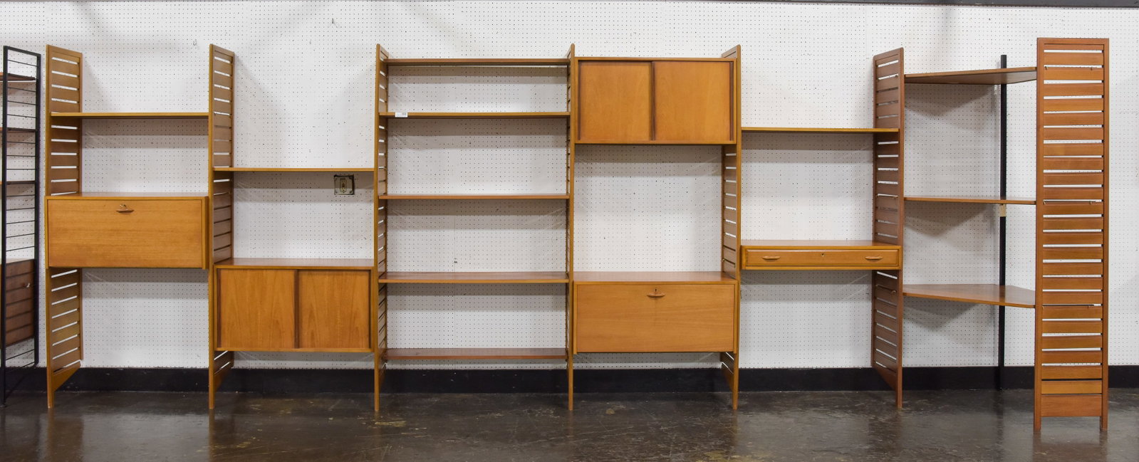 6 Bay Ladderax Corner Wall Unit with Record Cabinets (1 of 6)