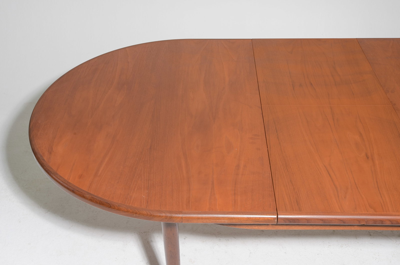 Mid Century Oval Dining Table by G-Plan - 3