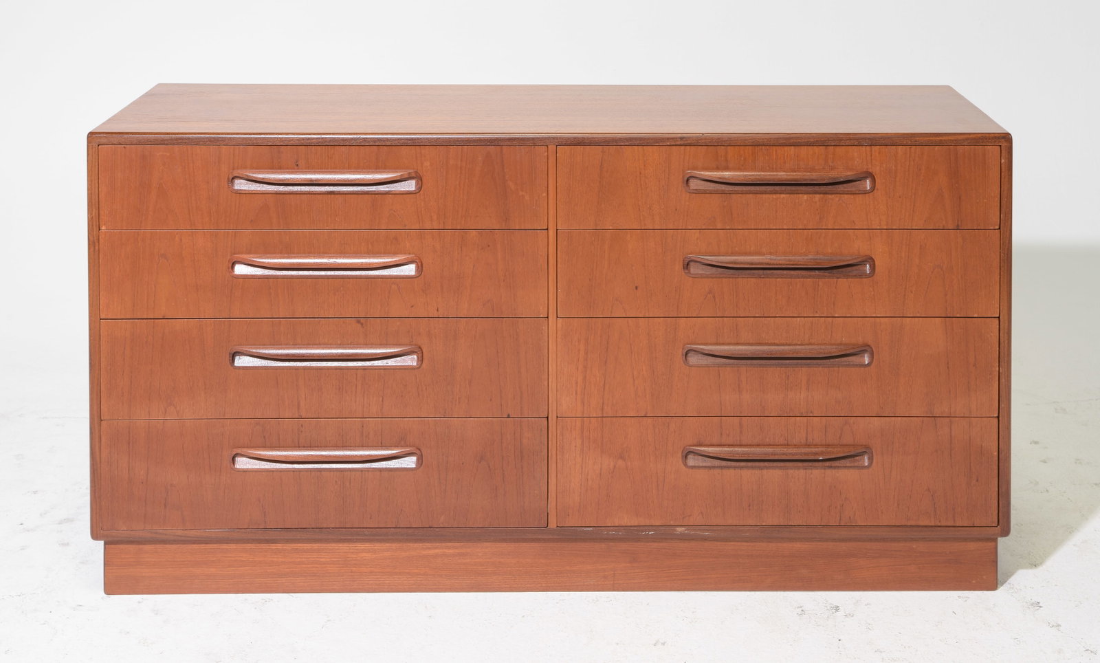 8 Drawer Mid Century Teak Chest - G-Plan #1: This Danish Modern Style Teak Chest / Dresser is made by Mid Century Modern Furniture Maker G Plan ( Gplan ) & is part of their "Fresco" Range. - 29 in tall x 55 x 17.5