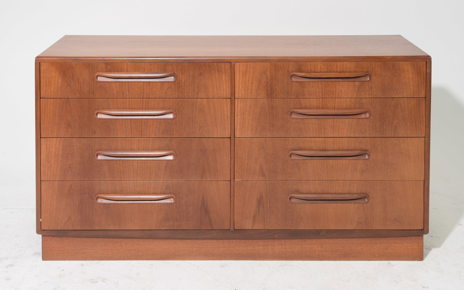 8 Drawer Mid Century Teak Chest - G-Plan #2: This Danish Modern Style Teak Chest / Dresser is made by Mid Century Modern Furniture Maker G Plan ( Gplan ) & is part of their "Fresco" Range. - 29 in tall x 55 x 17.5