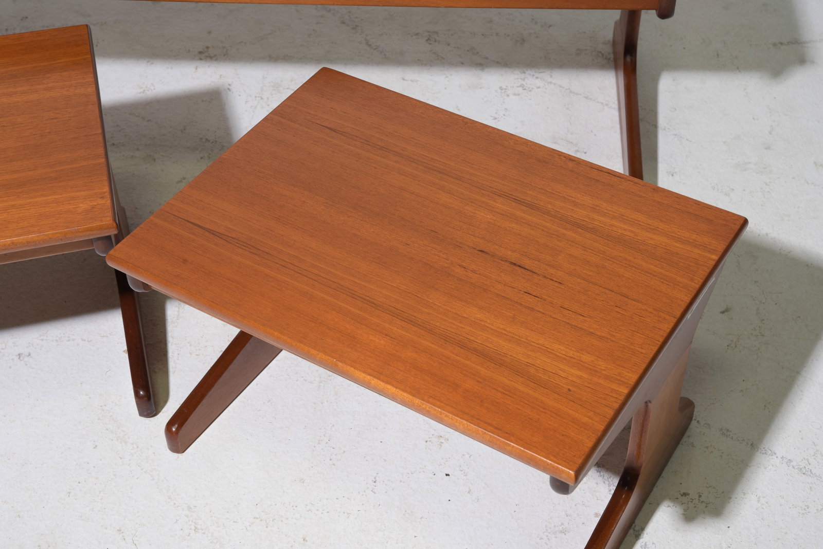 Mid Century Modern Nesting Coffee Table - 4