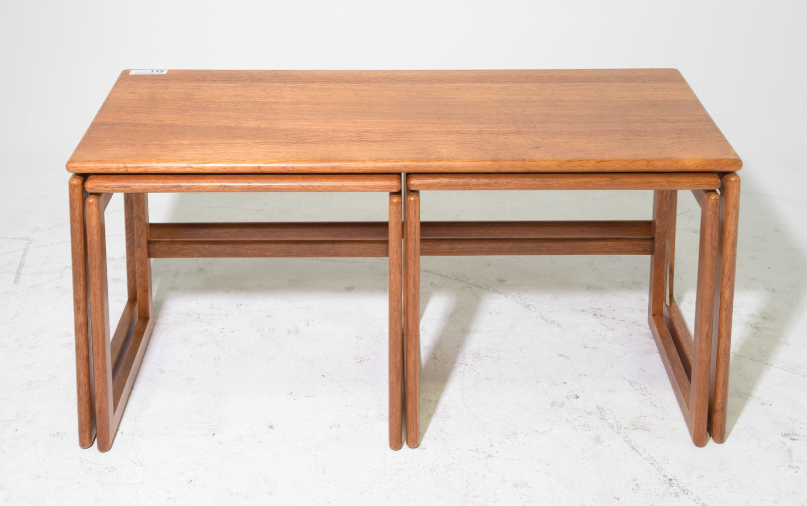 Mid Century Modern Nesting Coffee Table (1 of 5)