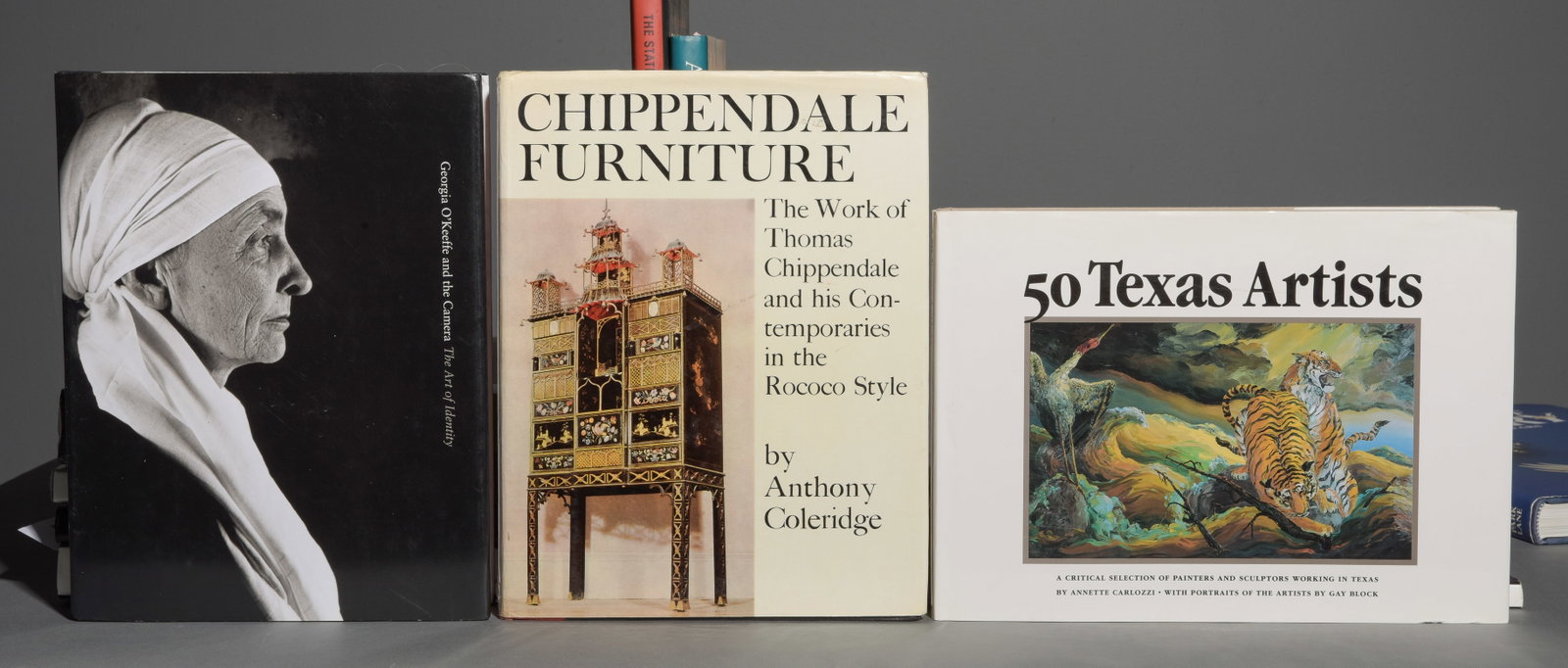 18 Art, Museum & Design Books - Picasso, Harry Jackson: Group of 18 hardcover and softcover books covering art, museum collections, architecture and design. Highlights include Beyond the Medici: The Haukohl Family Collection, Harry Jackson, National Museum