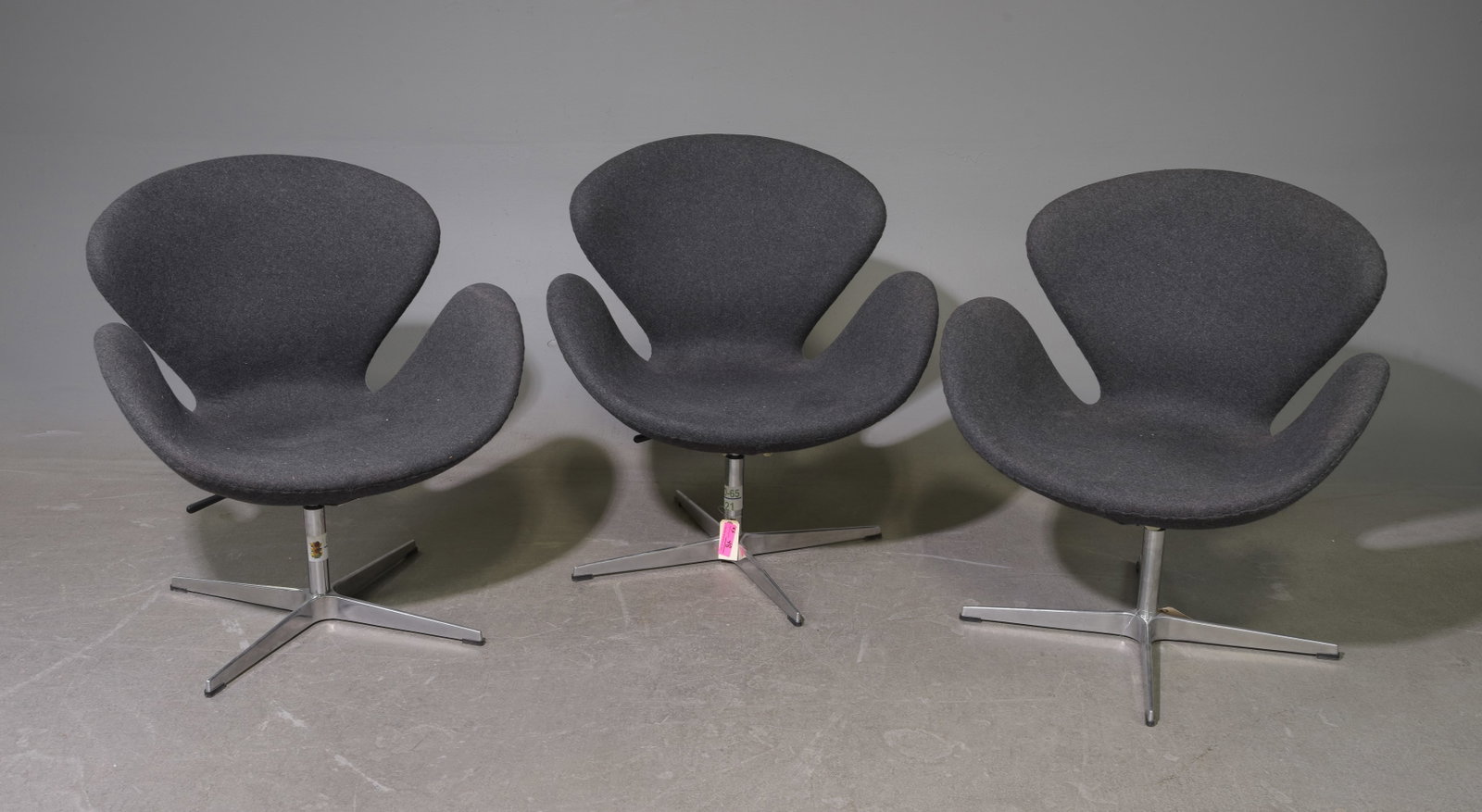 3 Arne Jacobsen Style "Swan" Chairs (1 of 4)