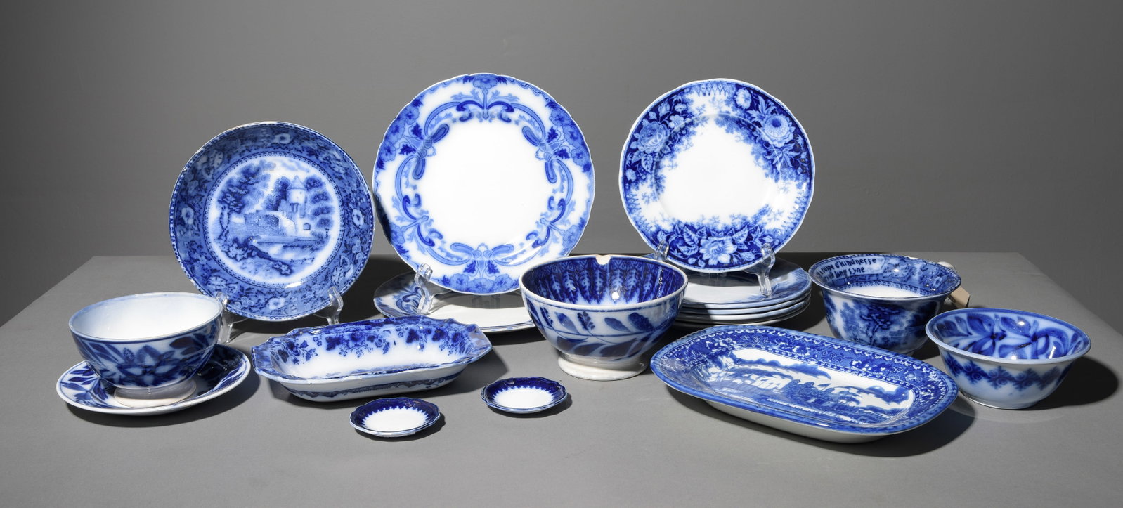 18pcs Assorted Flo Blue / Blue & White China (1 of 11)