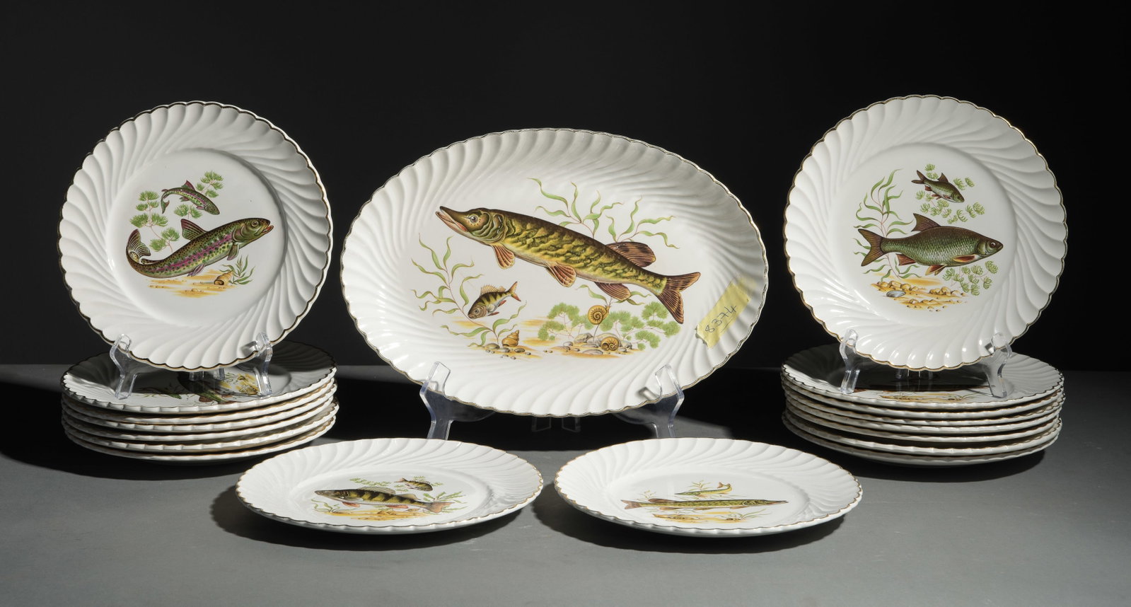 18pc French Fish Plate Set - Platter & 17 Plates: 18pc French Fish Plate Set - Platter & 17 Plates - Platter is 1.25 in tall x 15.25 x 10.25, Plates are 1 in tall x 9.5 inch diameter each