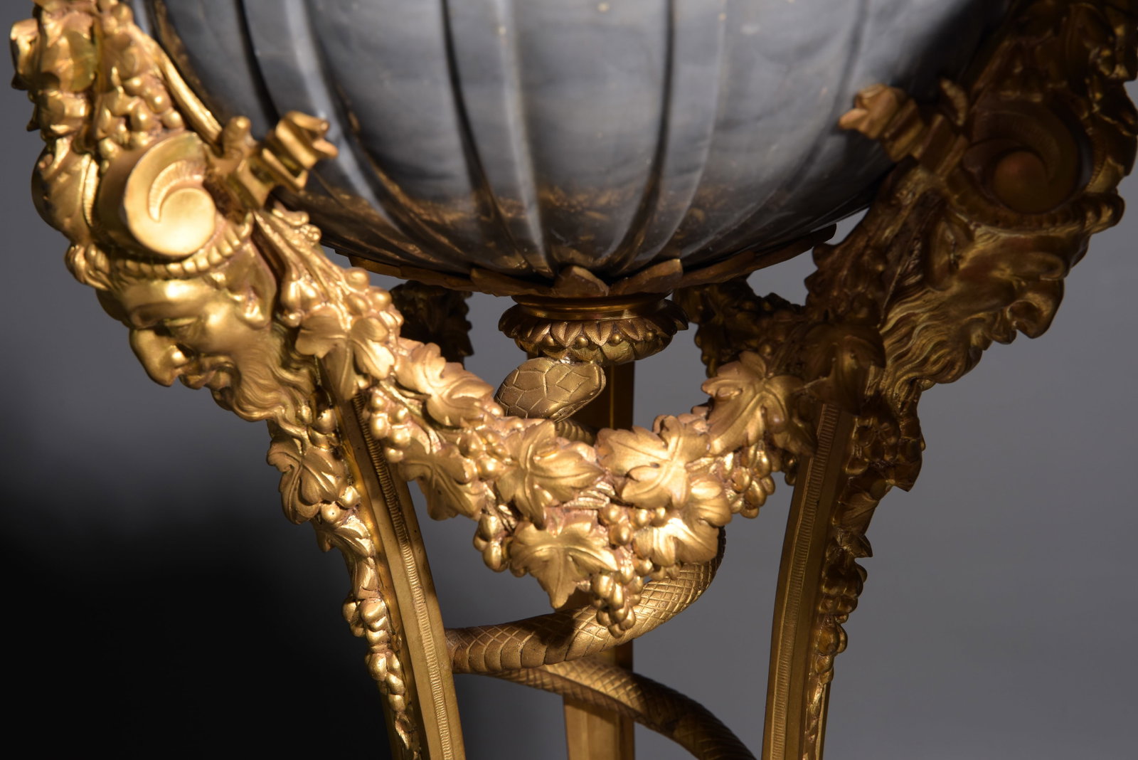 Extremely Fine Pair of Ant. French Brz. Dore’ Mounted Marble Parfum Burners, 19th C. - 6