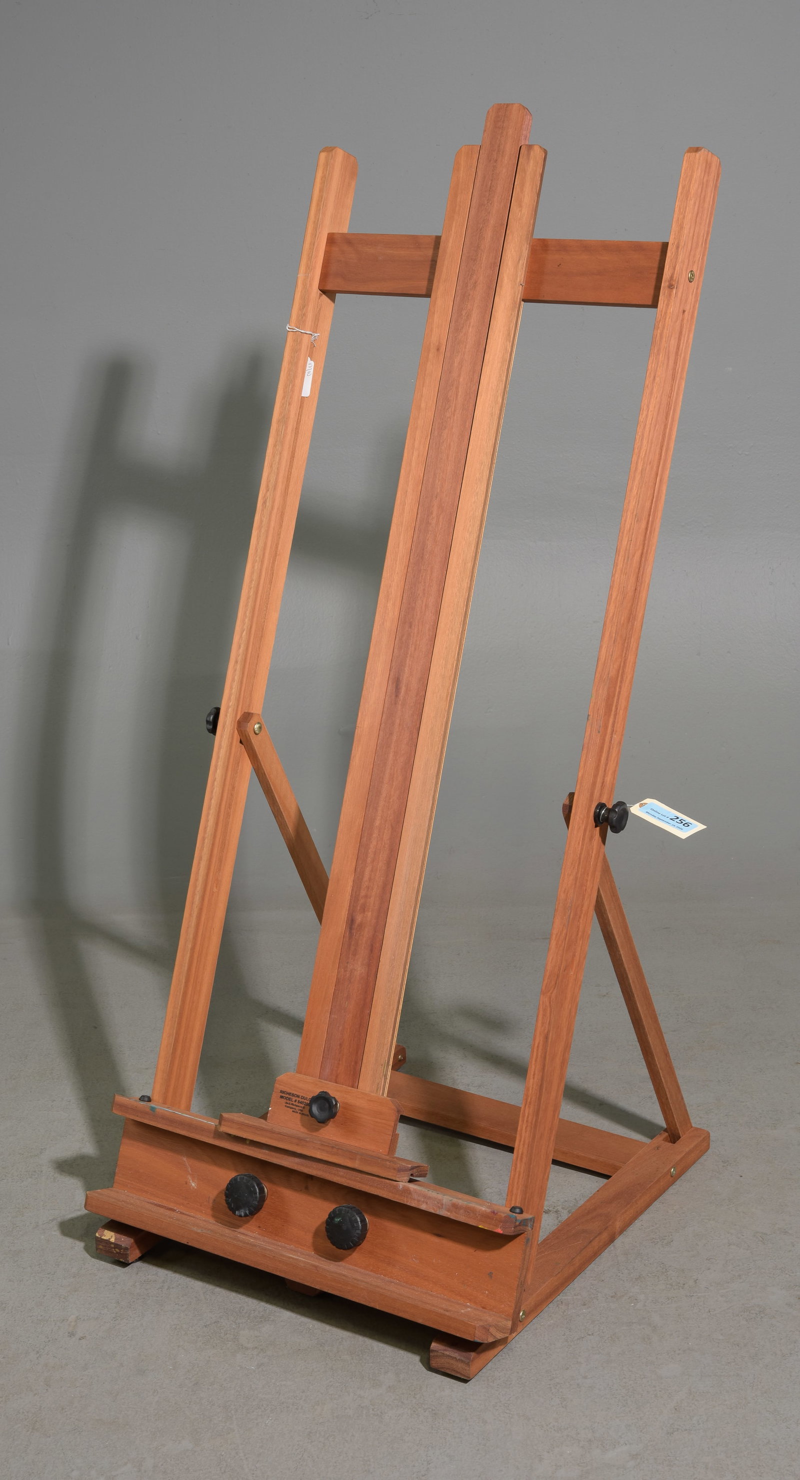 Richeson Dulce Brazilian Easel (1 of 3)