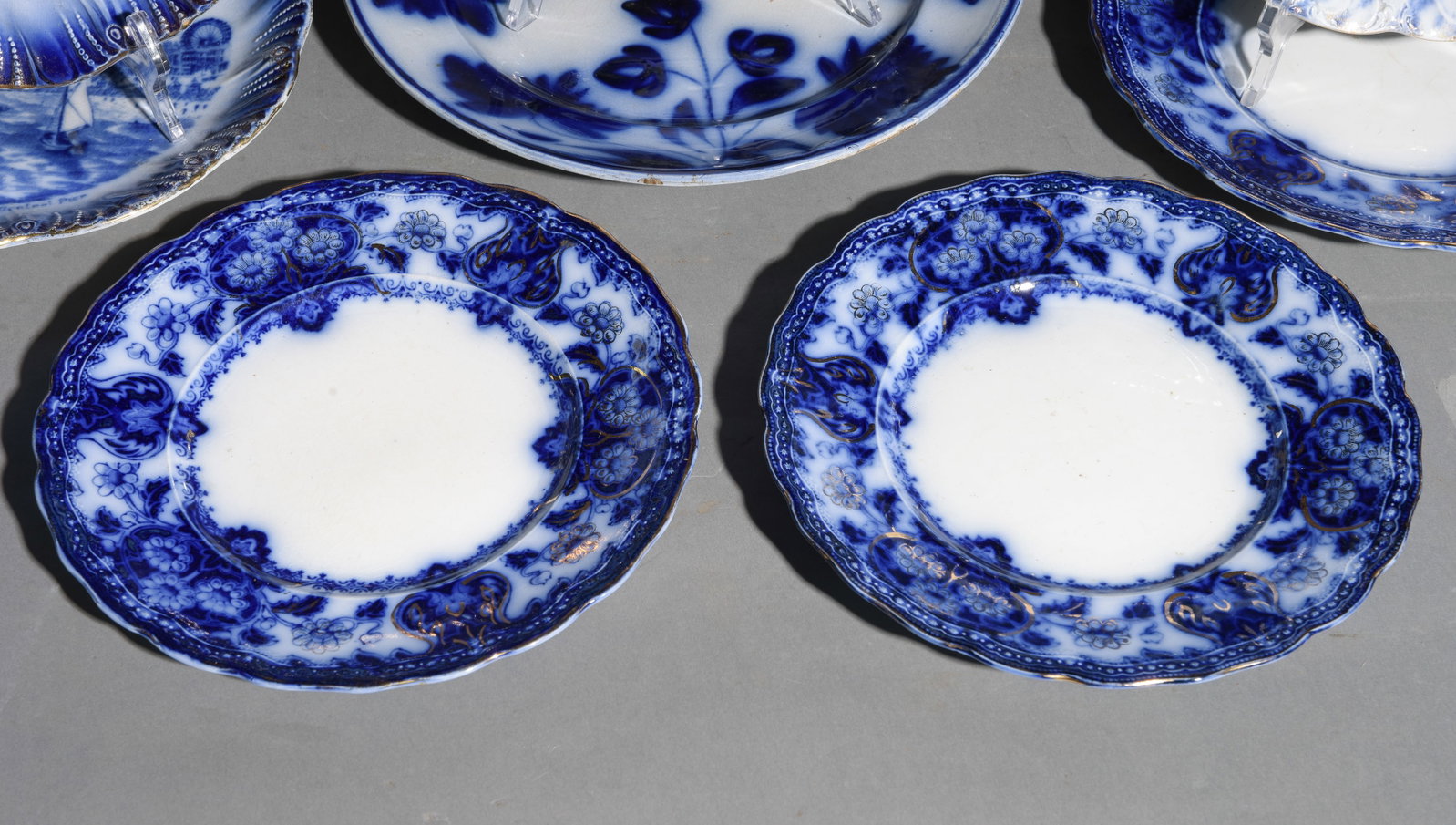 8pcs Assorted Flo Blue Plates - 5