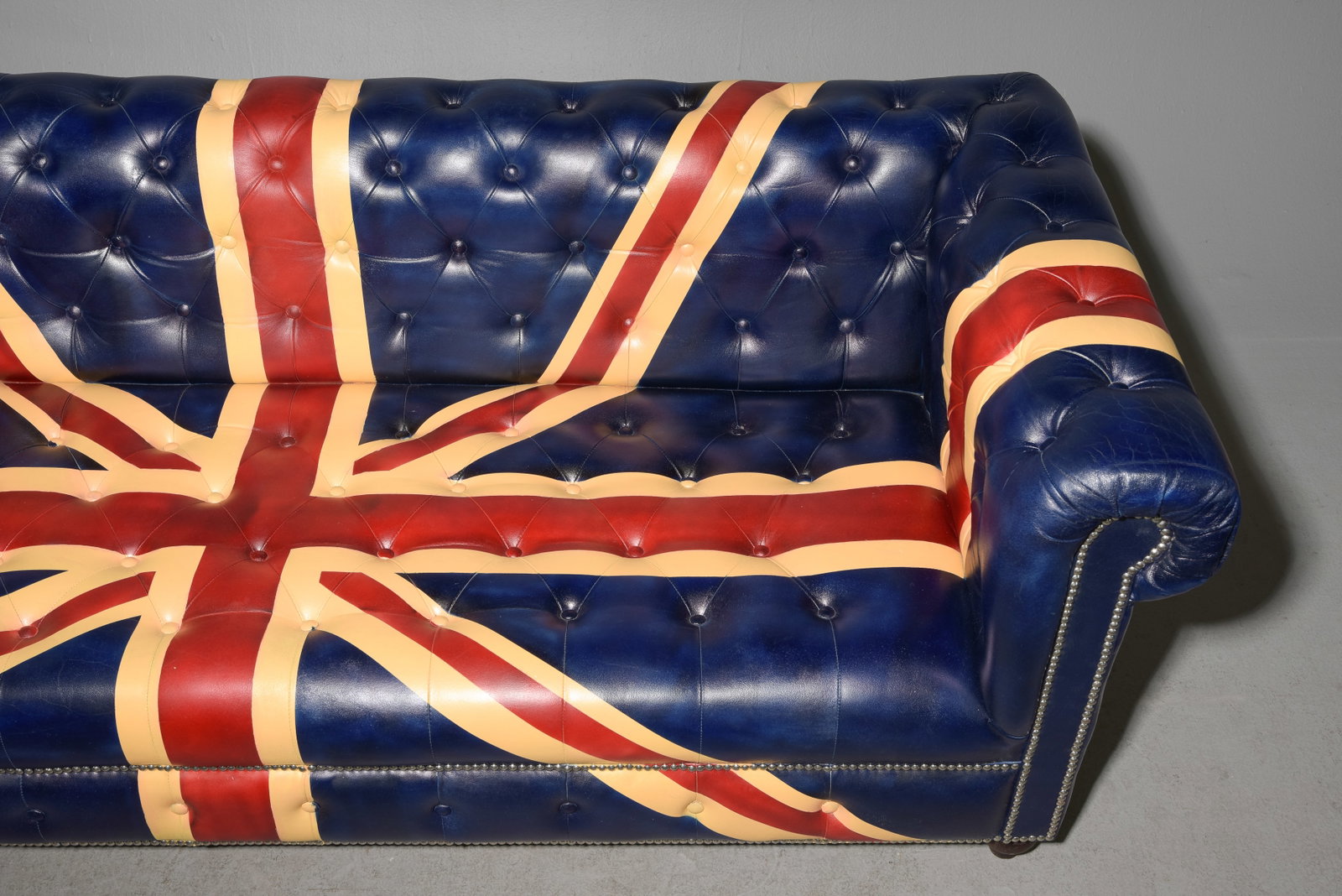 Union Jack Leather Button Tufted Sofa - 3